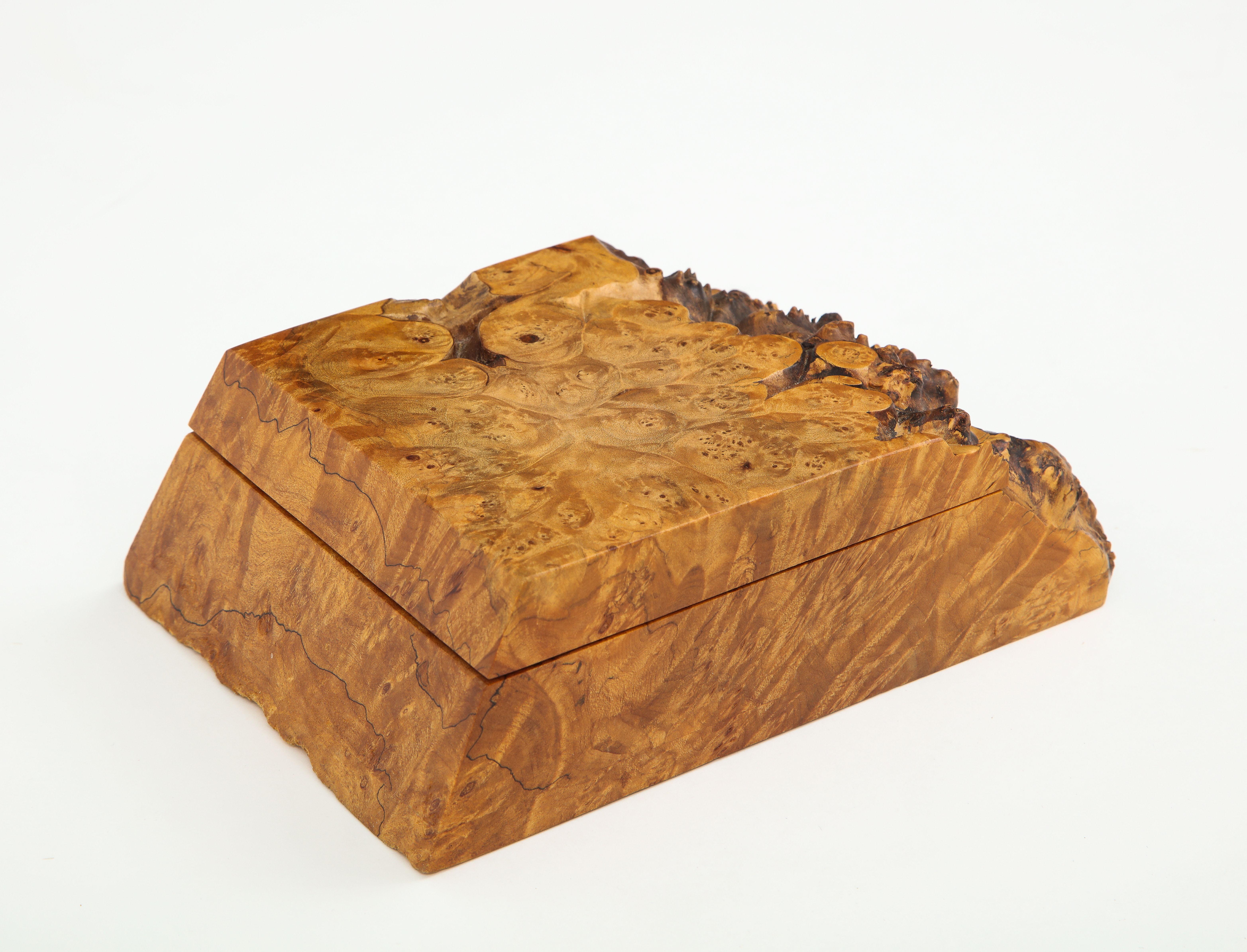 Michael Elkan Caja de Burl de Borde Vivo Estadounidense en venta