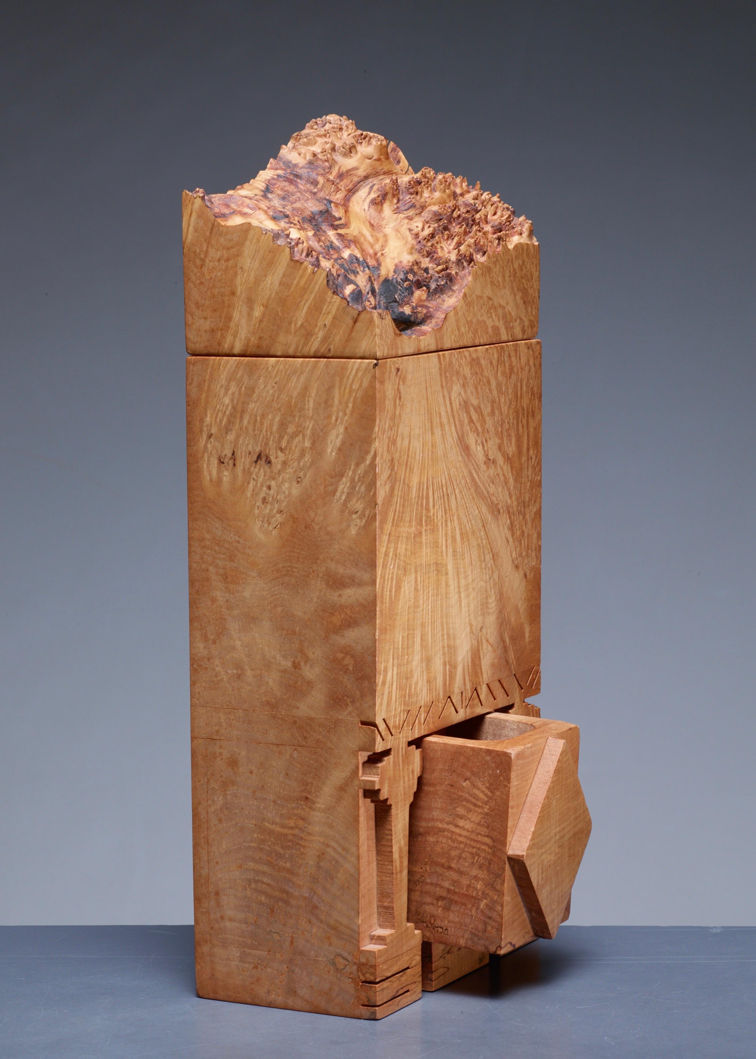 Michael Elkan studio crafted sculptural maple burl box, USA, 1980s In Good Condition For Sale In Maastricht, NL