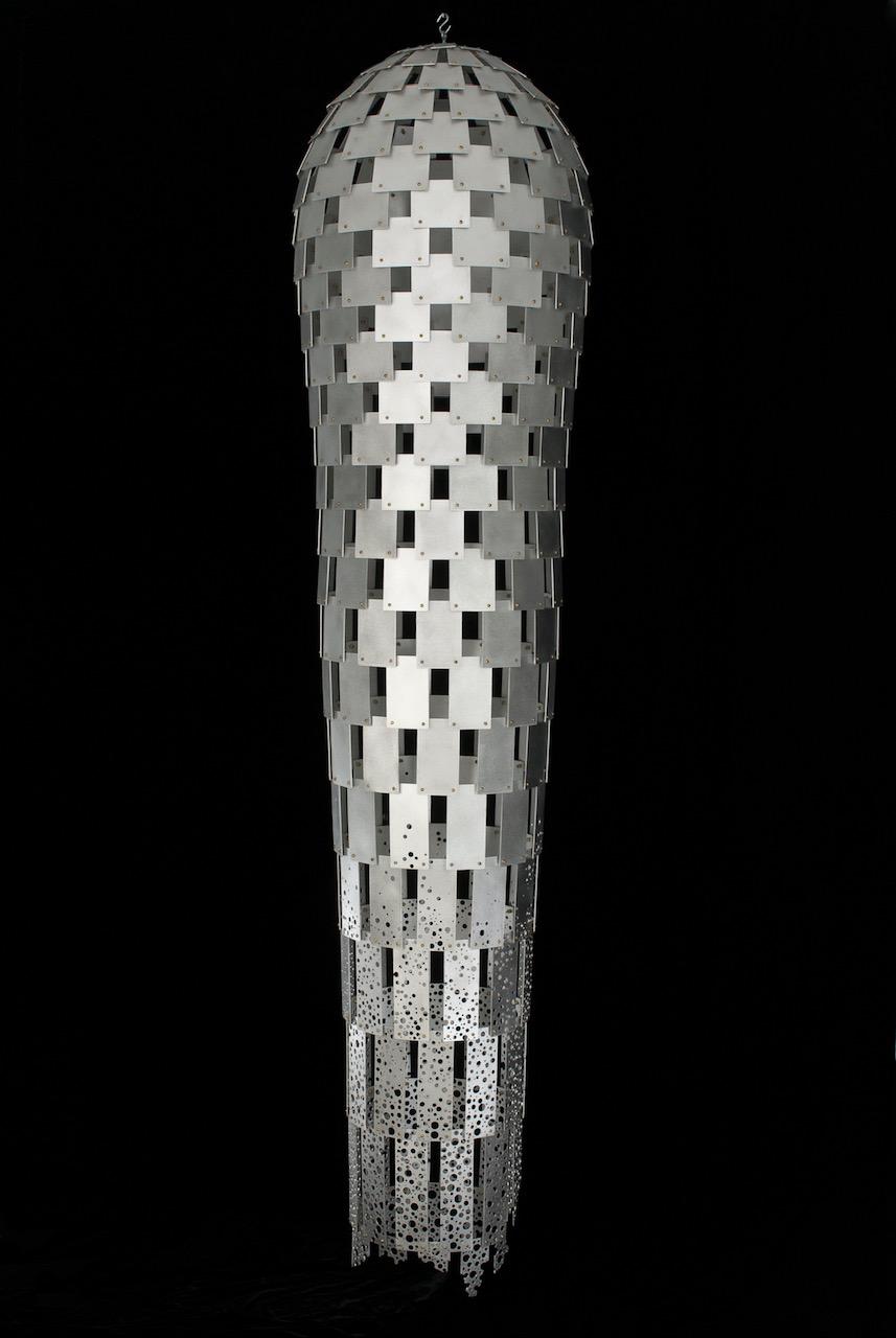Abstract Sculpture Michael Enn Sirvet - « Ascendant Sina », sculpture abstraite minimaliste en métal suspendue en aluminium