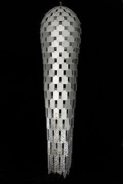 « Ascendant Sina », sculpture abstraite minimaliste en métal suspendue en aluminium