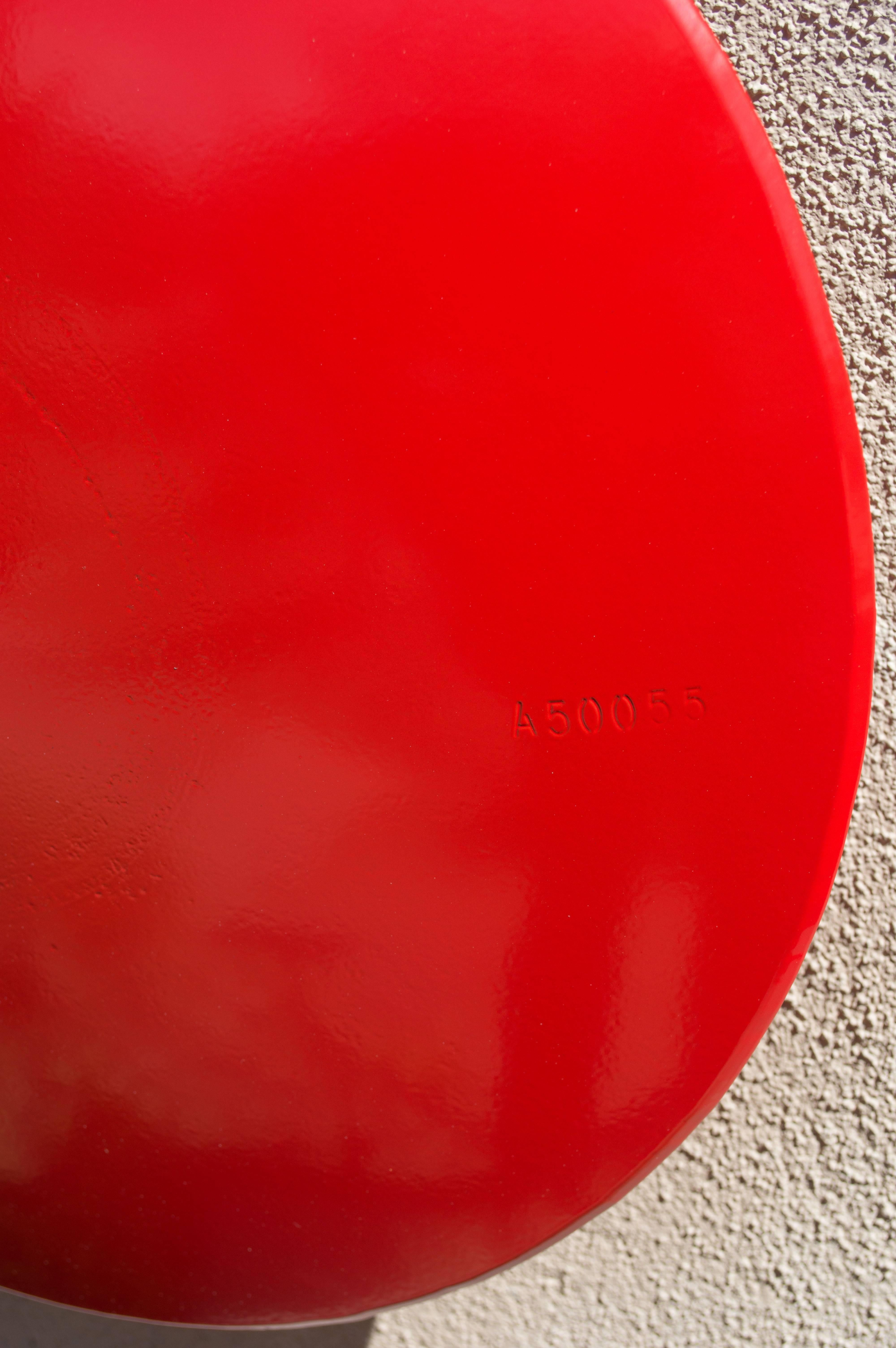 Disco Terrazza, rosso arancio - Abstract Sculpture Rosso di Michael Freed and Adam Rosen