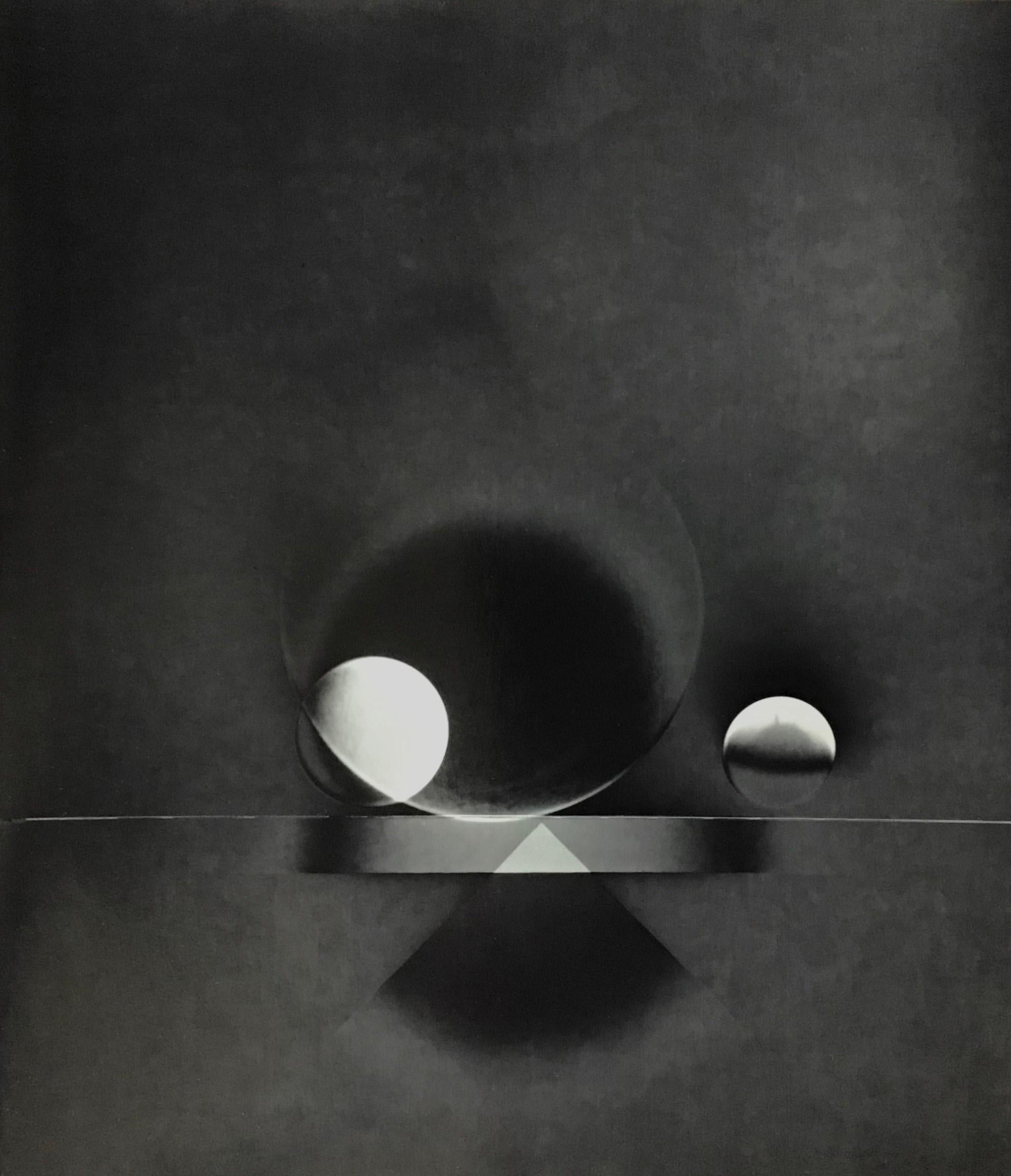 ATO>MIC #13, Unique Silver Luminogram Print, Two spheres and triangle with shade en vente 2