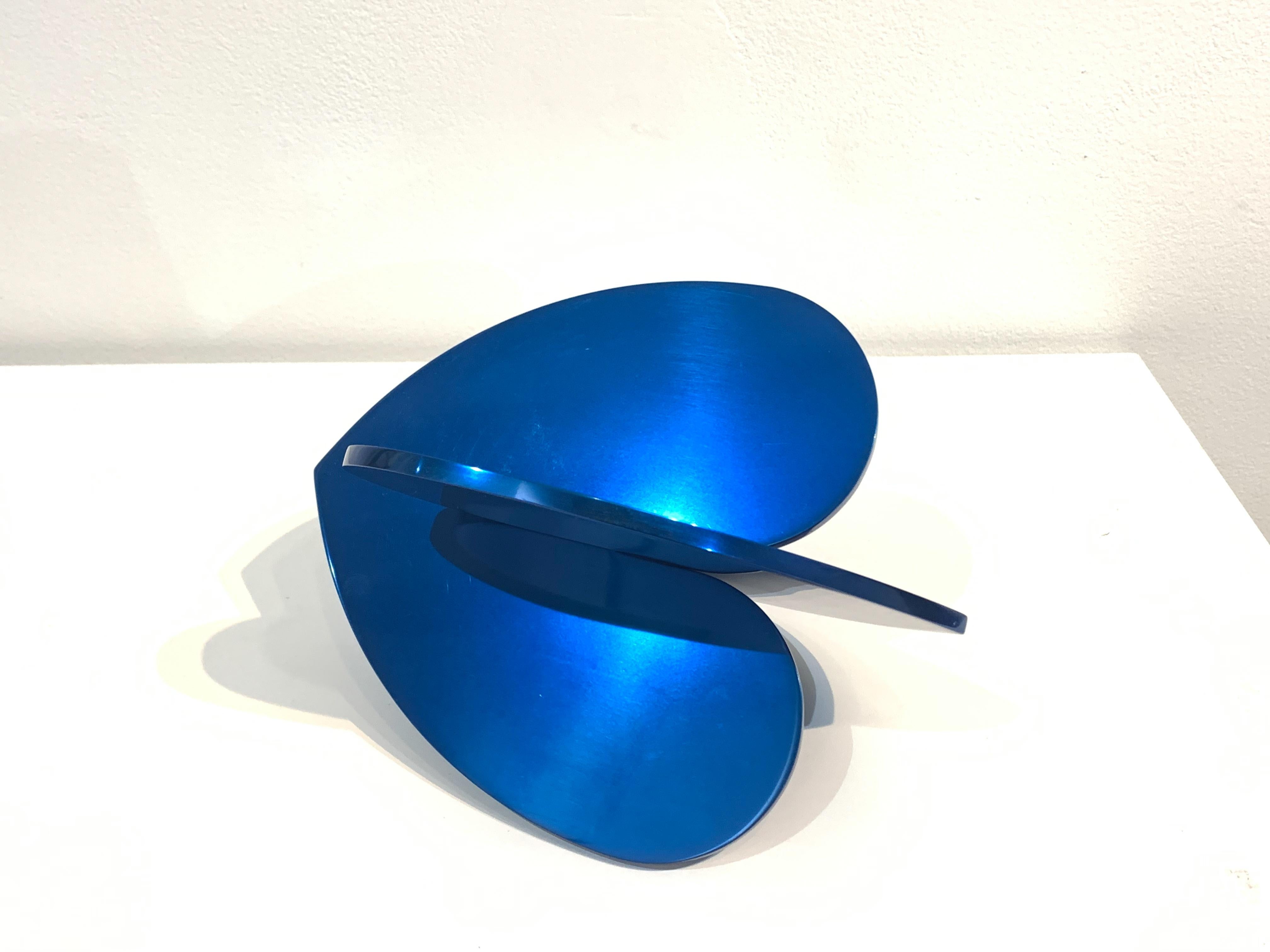 Anodized Hearts Blue - Sculpture by Michael Gitter