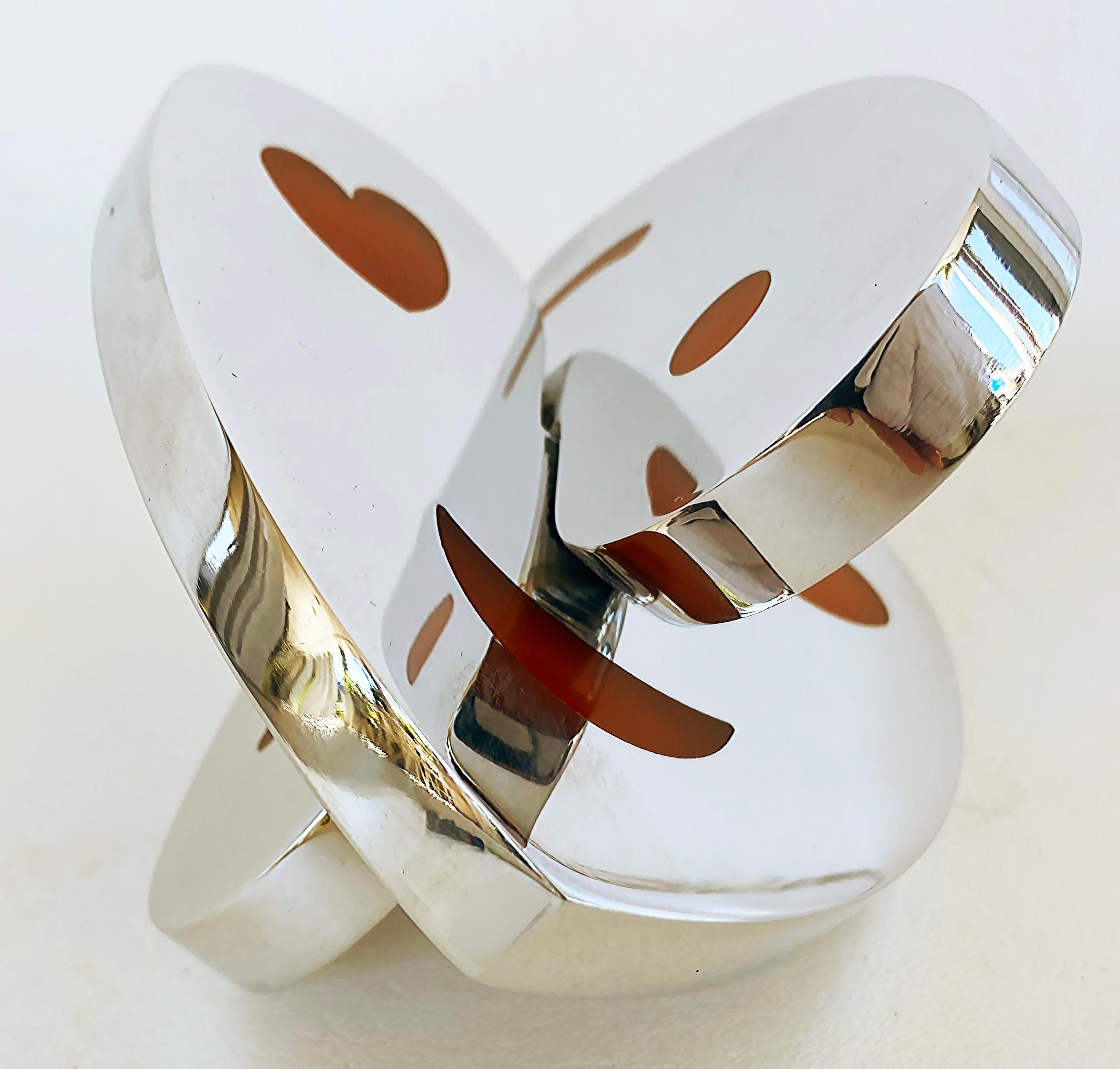  Michael Gitter Aluminum and Epoxy Resin Interlocking Hearts Sculpture  In New Condition For Sale In Miami, FL