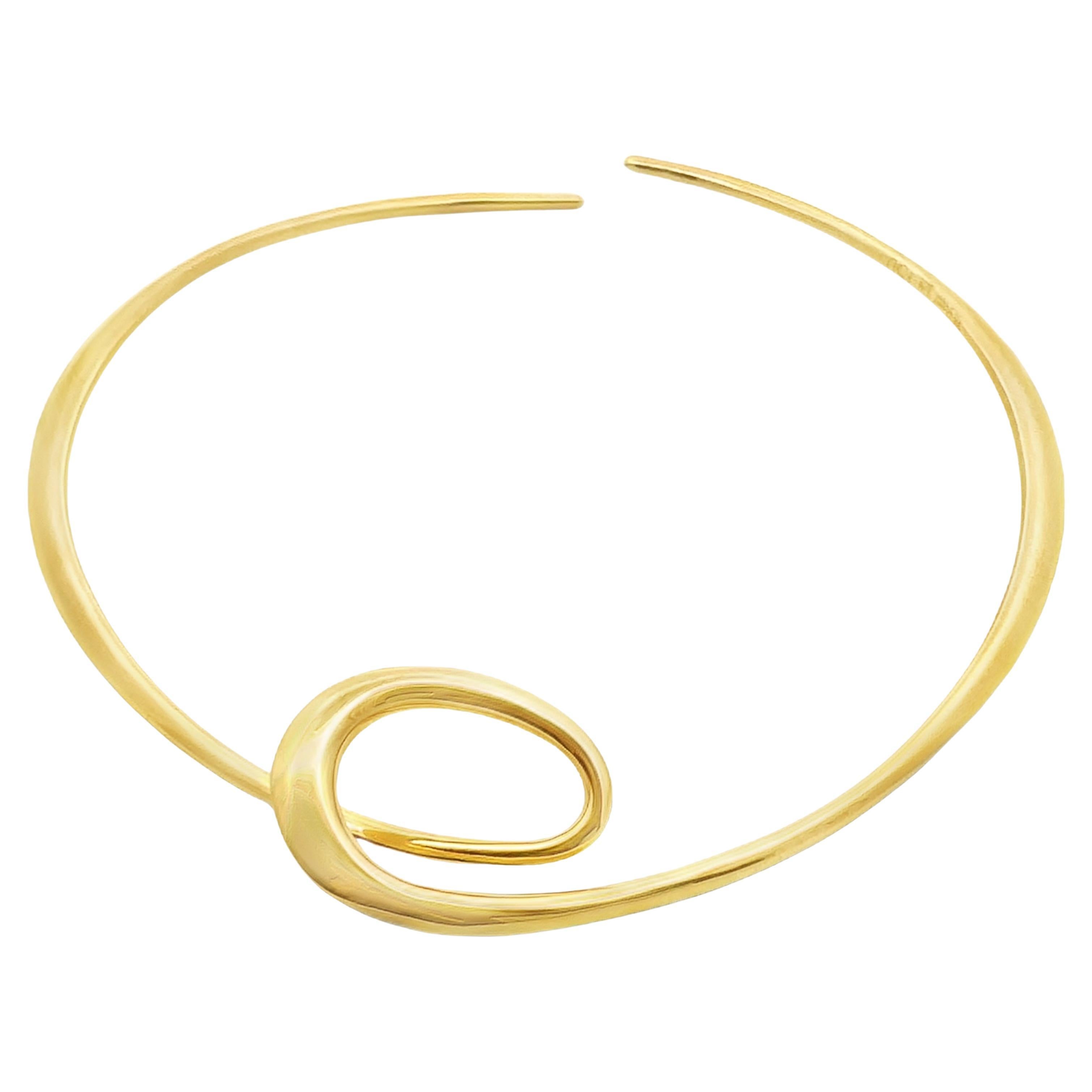 Collier "Pieta" en or 18 carats de Michael Good en vente
