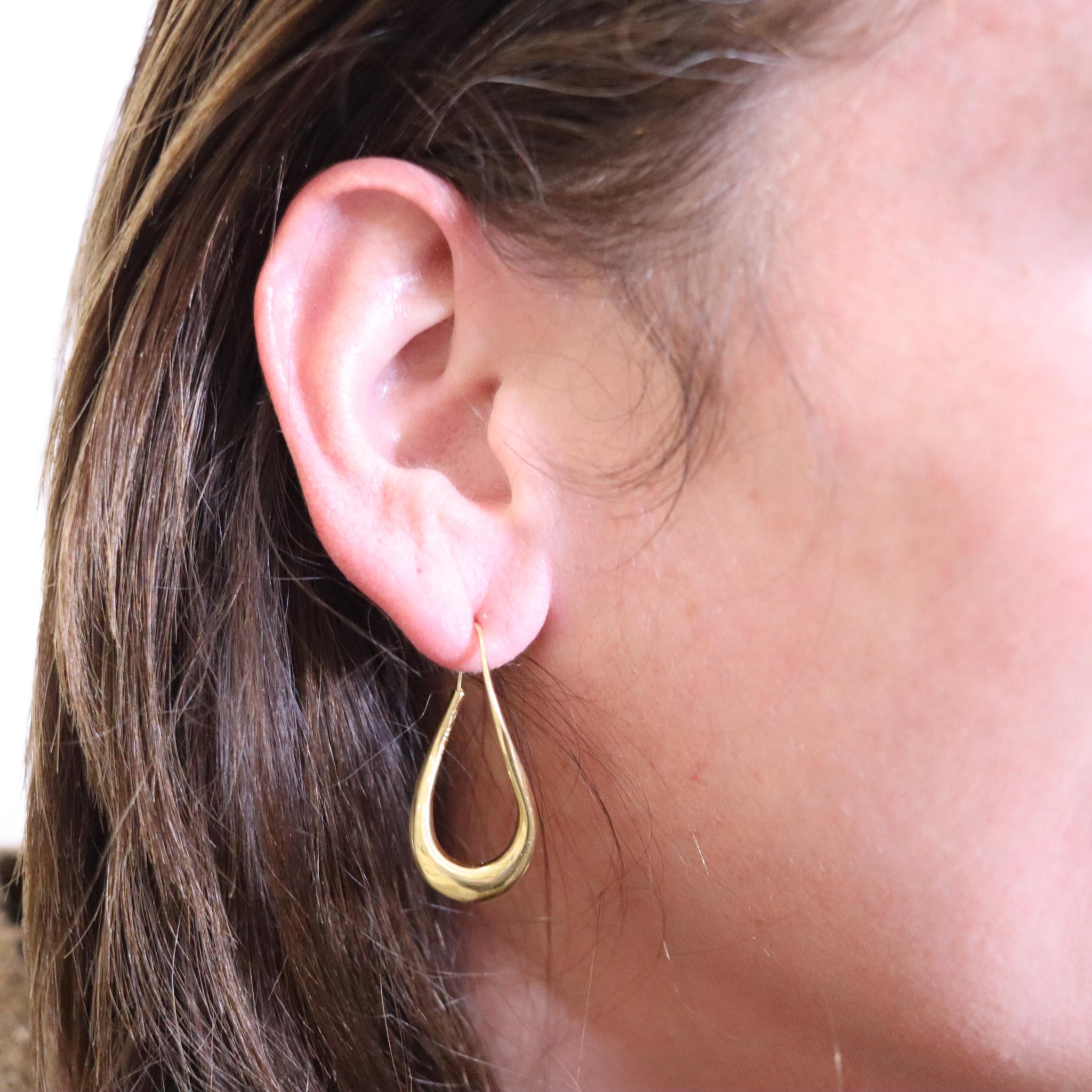 Michael Good 1981 Aerodynamic Twisted Eight Ear Drops In 18Kt Yellow Gold 1