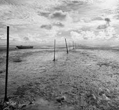 Watty Horizon - contemporary black & white landscape photograph with ocean
