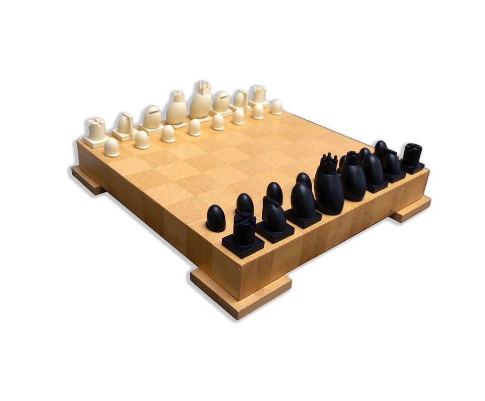 Michael Graves Contemporary Postmodern Chess and Checkers Set Wooden Board 1