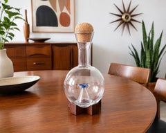 Decantatore per vino "Bird" di Michael Graves per Alessi con supporto in mogano, Italia, anni '80
