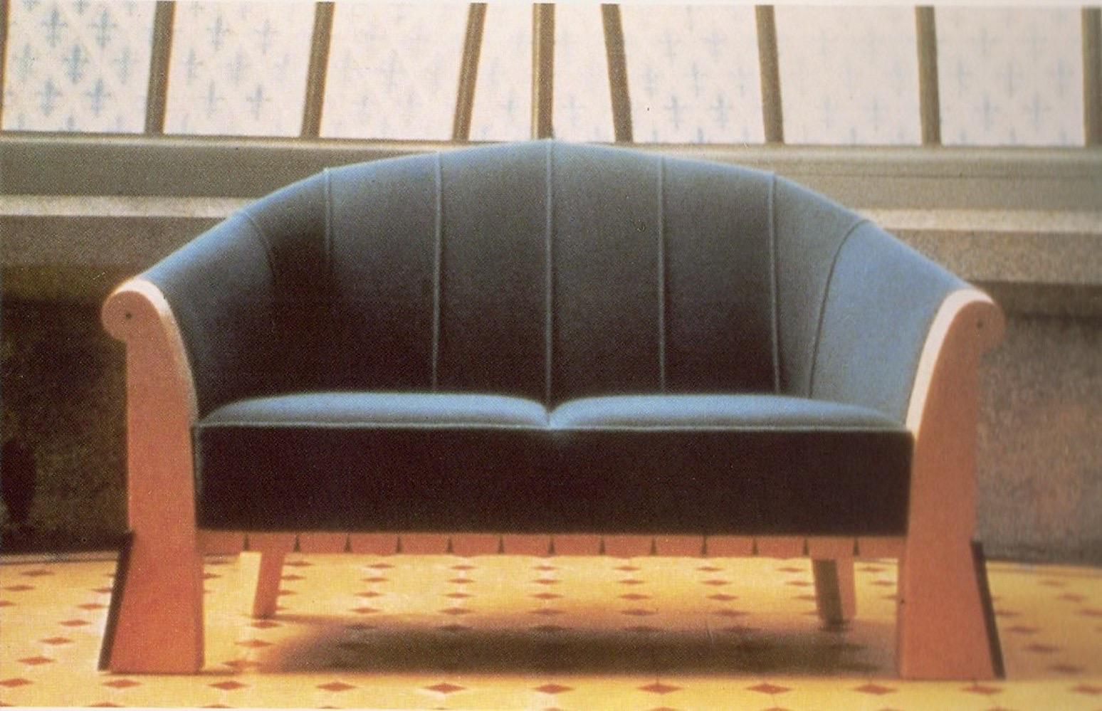 Post-modern Michael Graves MG1 Chair Red Leather Sawaya & Moroni 1989 Memphis 3