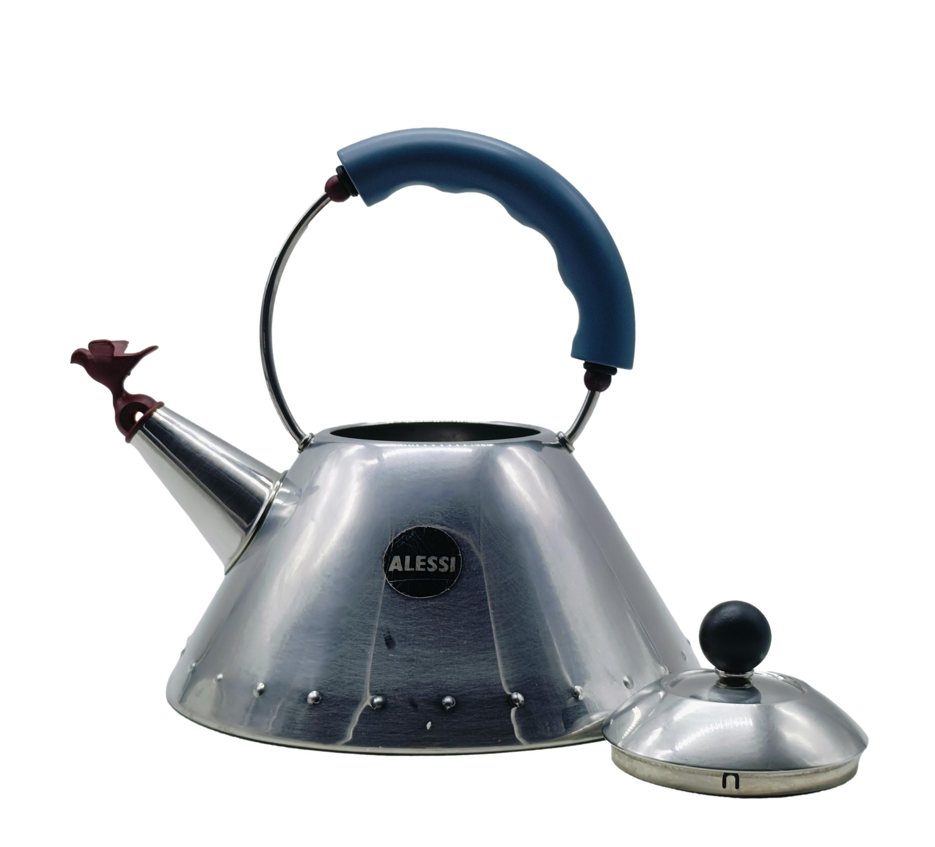 Late 20th Century Michael Graves for Alessi Bouilloire Memphis Mod. '9093' Italie 1980 en vente