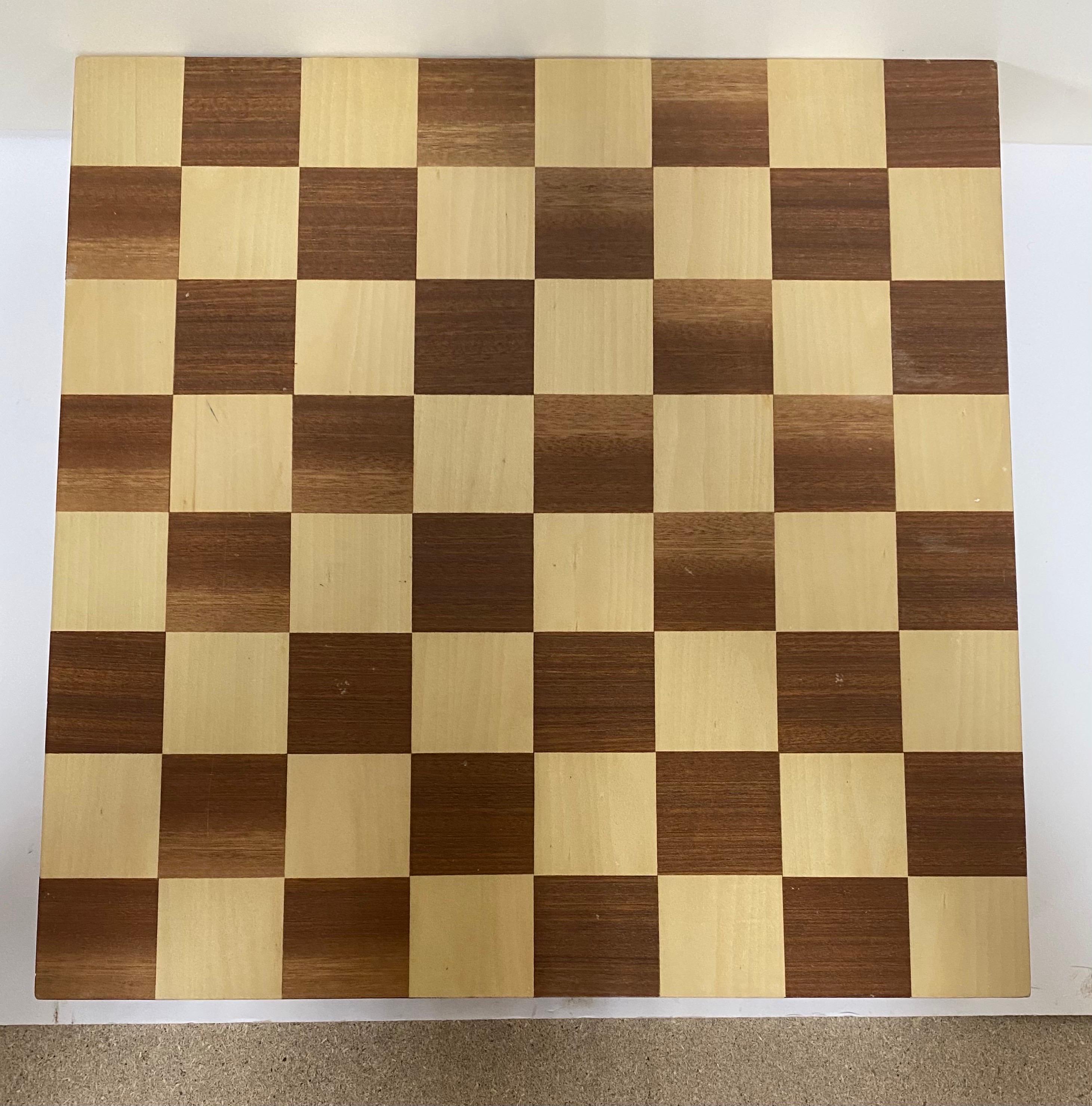 Michael Graves Two Tone Chess & Checkers Set, circa 2000 In Good Condition In New York, NY