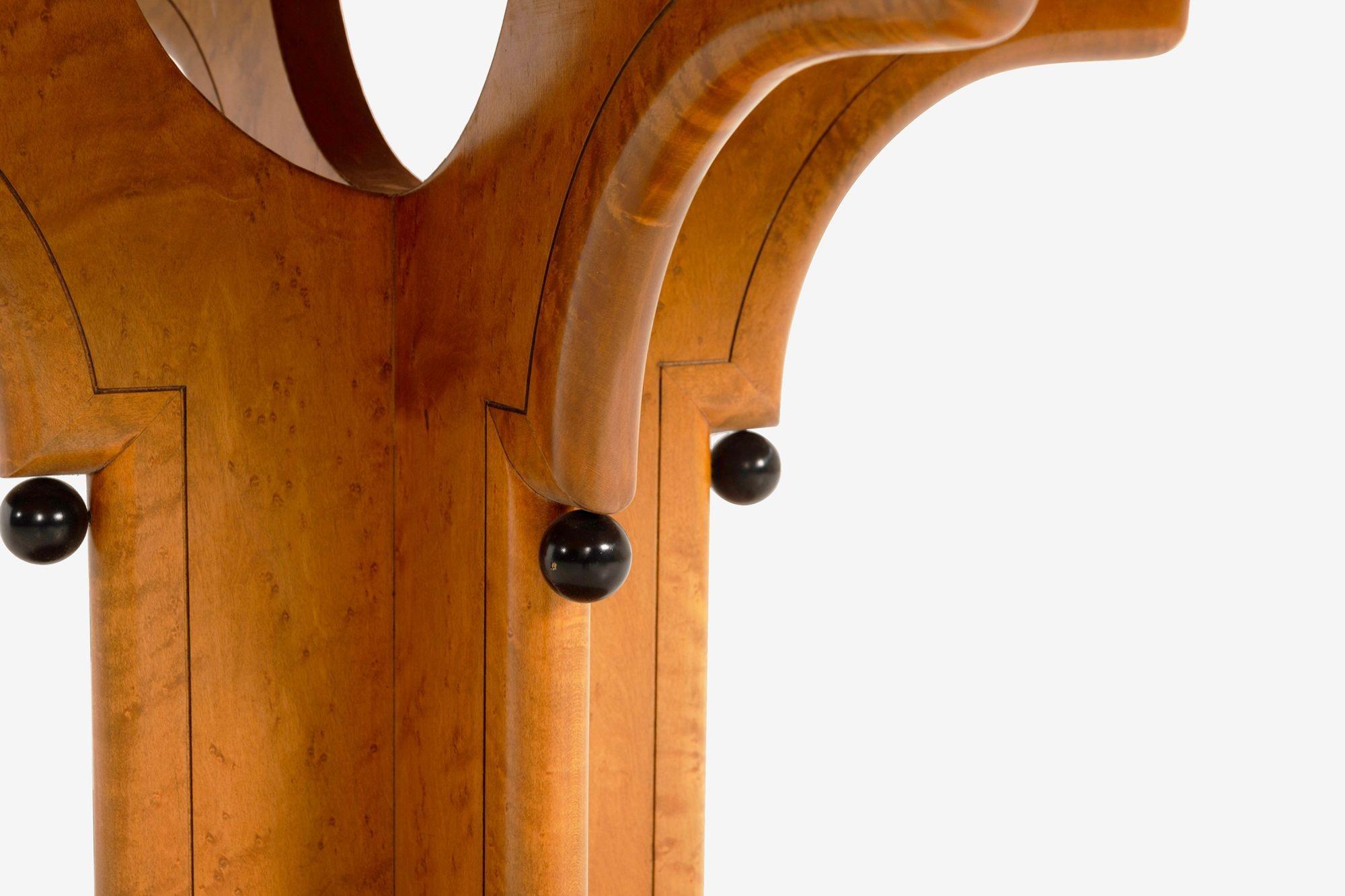 Michael Graves Unique Burl Maple Pedestal Vitrine Desk, 1990c. im Angebot 6