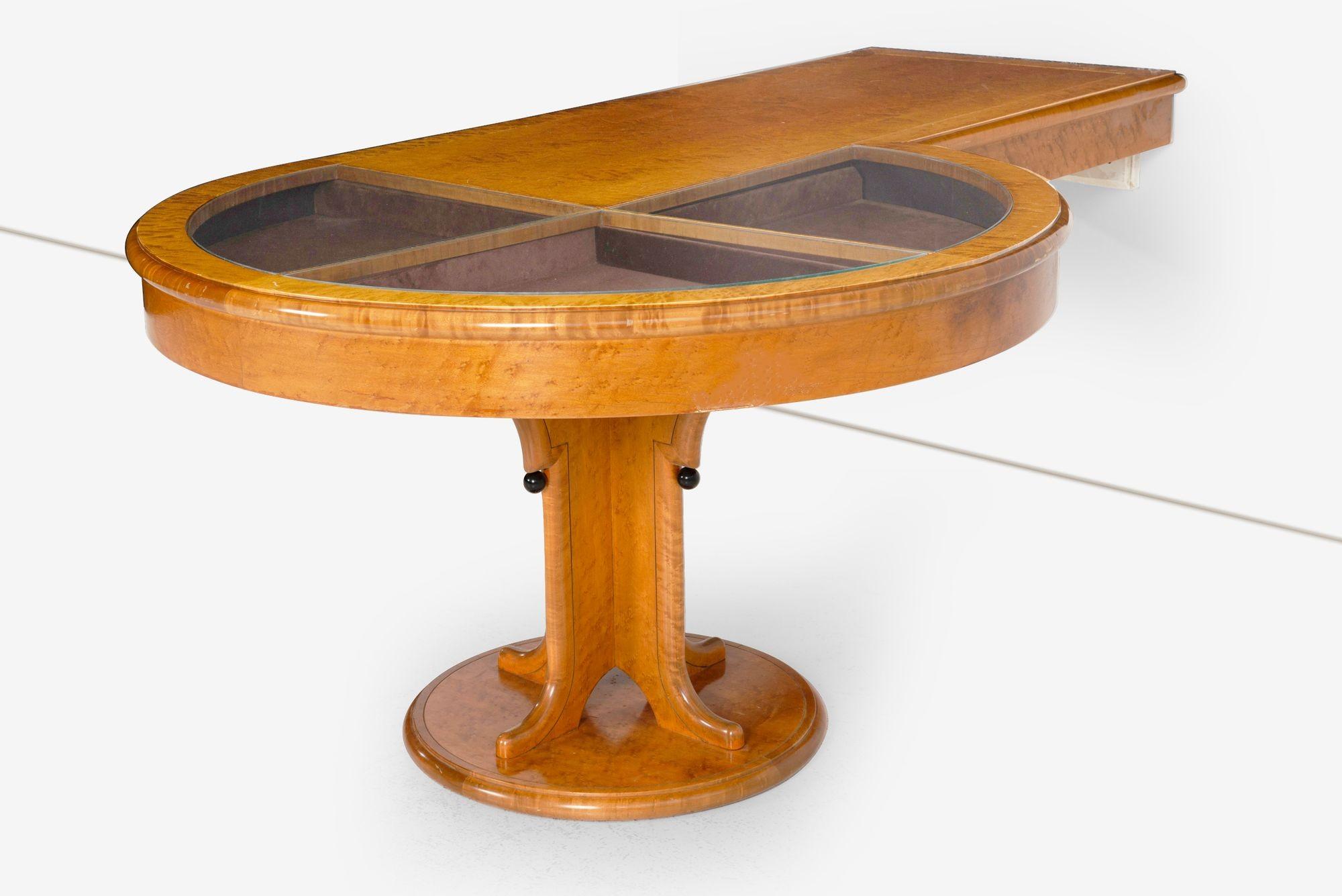 Michael Graves Unique Burl Maple Pedestal Vitrine Desk, 1990c. (amerikanisch) im Angebot