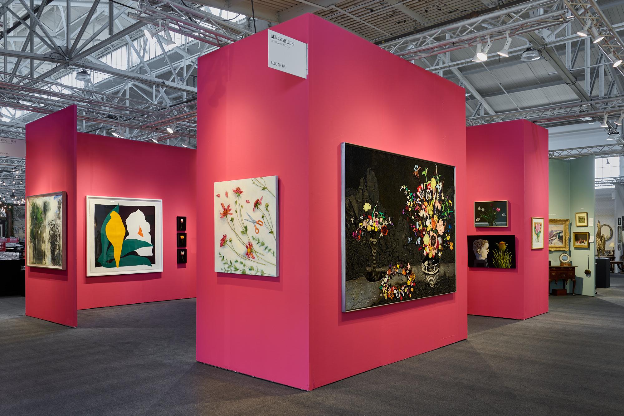 Michael Gregory è nato nel 1955 a Los Angeles e ha conseguito il BFA presso il San Francisco Art Institute nel 1980. In passato ha vissuto e lavorato a Bolinas, in California, Gregory è stato affascinato dallo studio di vecchi fienili e silos.