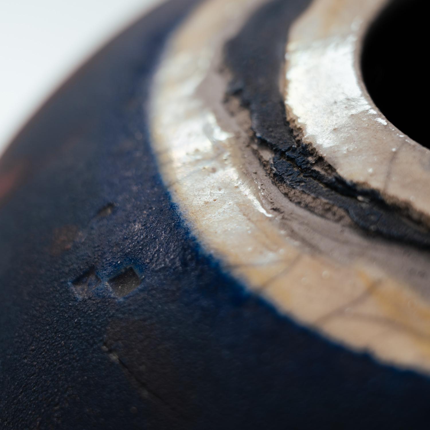 Vaso raku di ceramica americana Michael Gwinup, 1996 in vendita 1