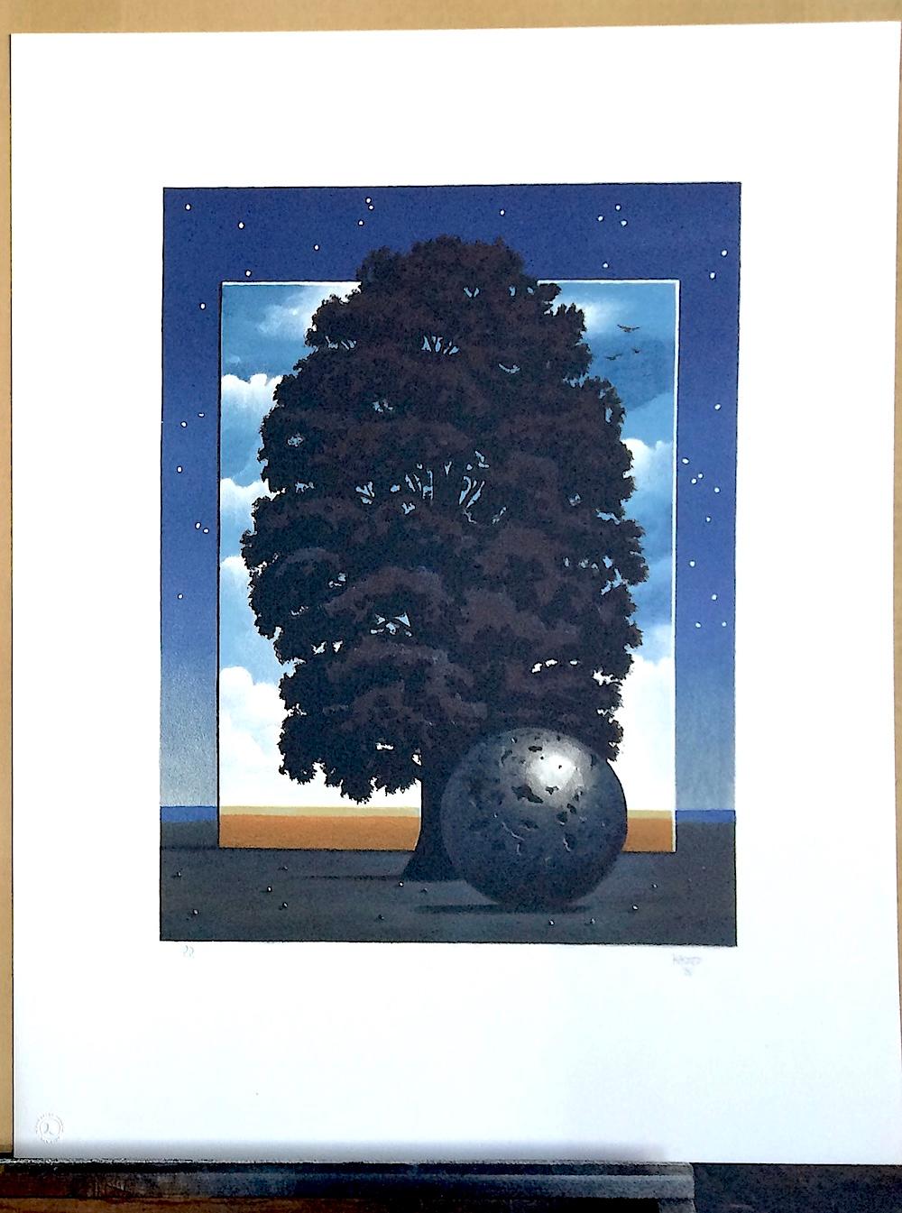 LIGHT OF DISCOVERY Litografia disegnata a mano, paesaggio surrealista, cielo notturno, albero in vendita 3