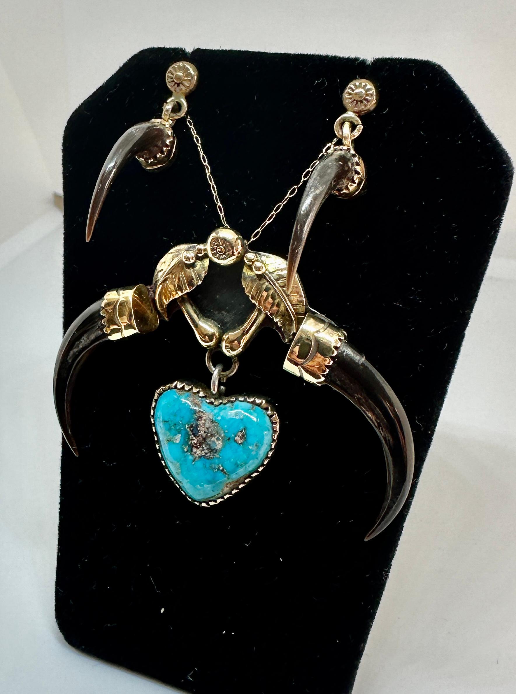 Cabochon Michael Horse Turquoise Heart Claw 14 Karat Gold Pendant Necklace And Earrings For Sale