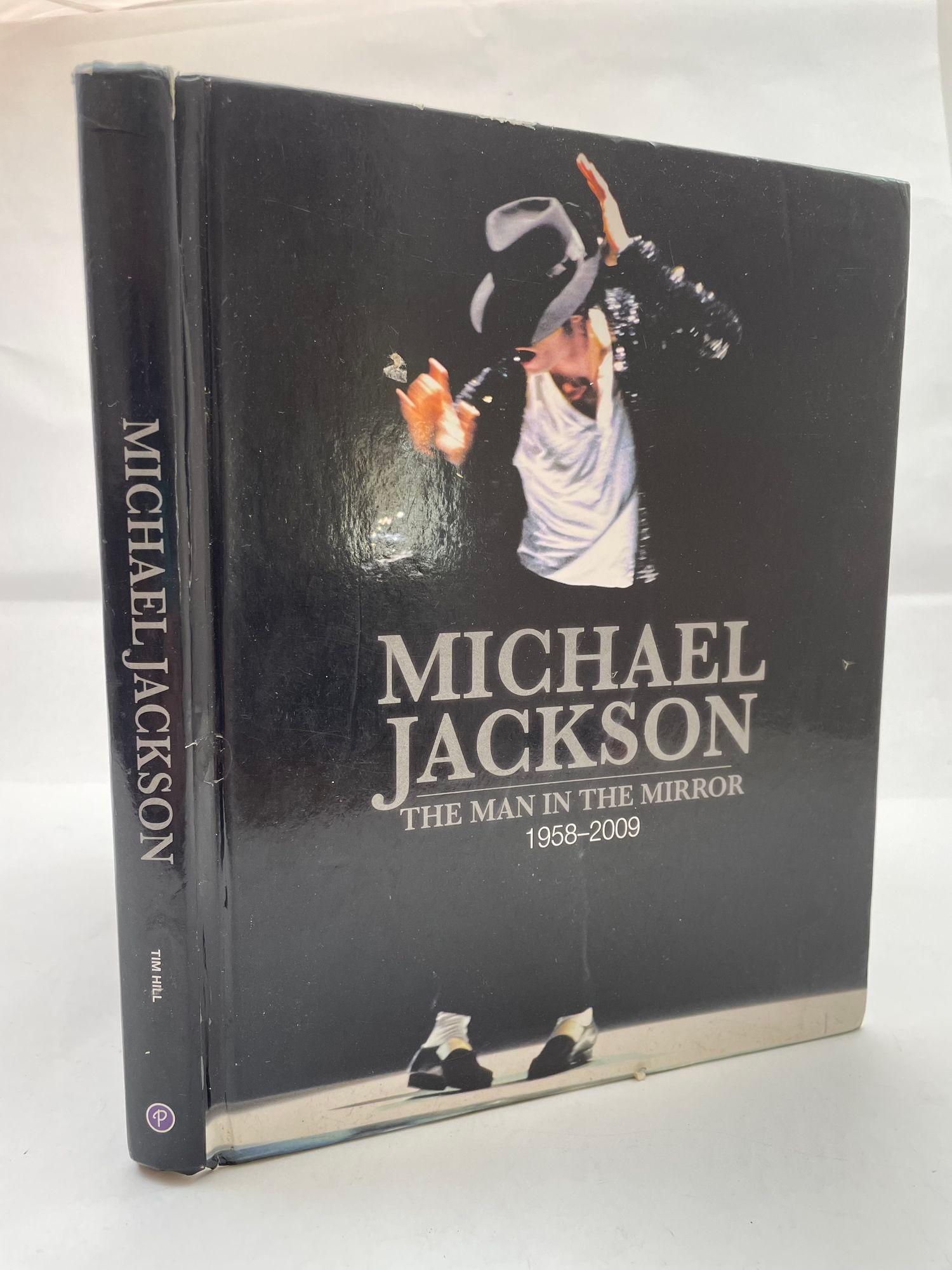 Américain Michael Jackson The Man in the Mirror 1958-2009 par Tim Hill en vente