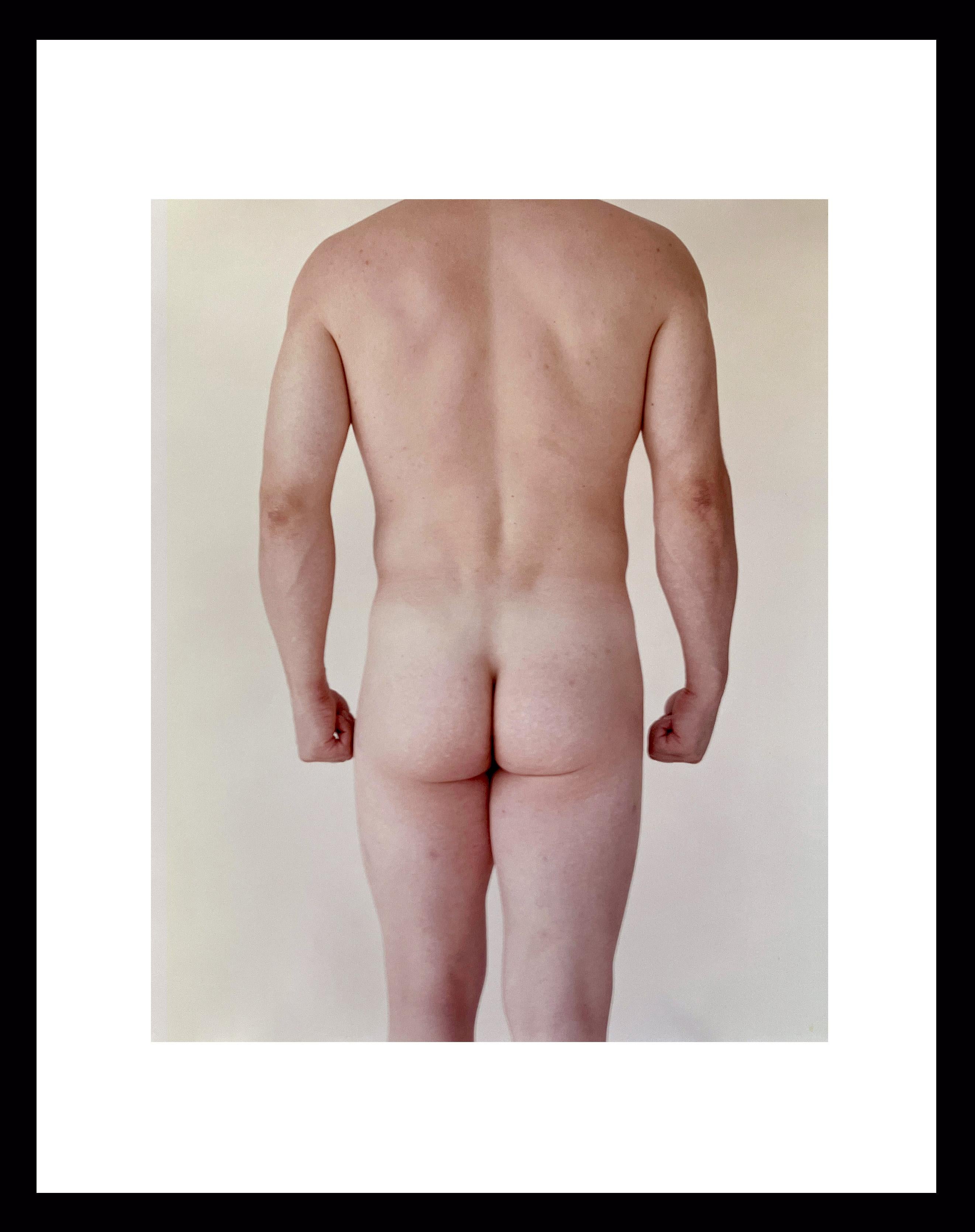 Figurative Photograph di Michael James O’Brien - Kouros torna indietro. Fotografia di nudo in edizione limitata