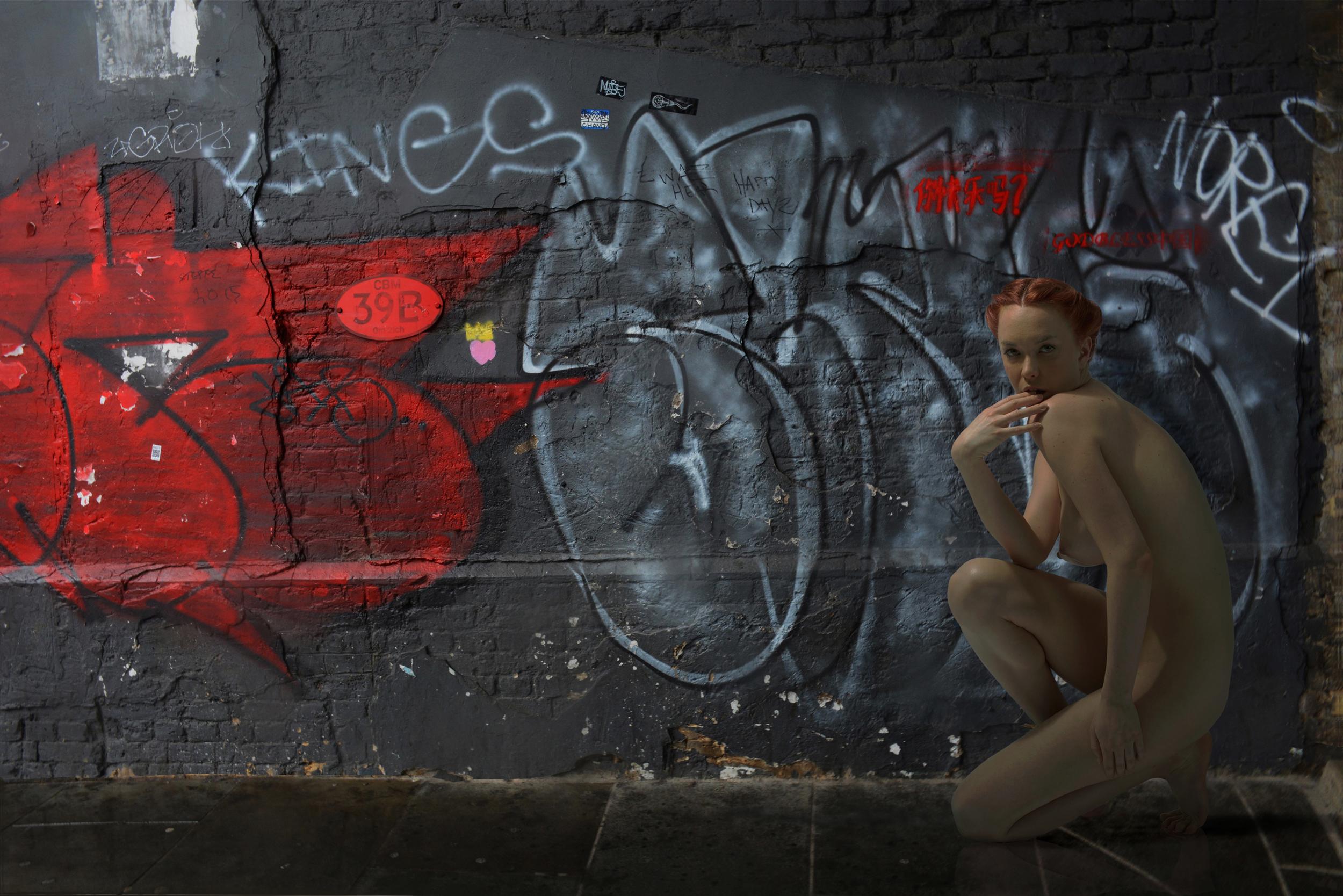 American Contemporary Photo by Michael Yamaoka - London Graffiti - Photograph by Michael K. Yamaoka 