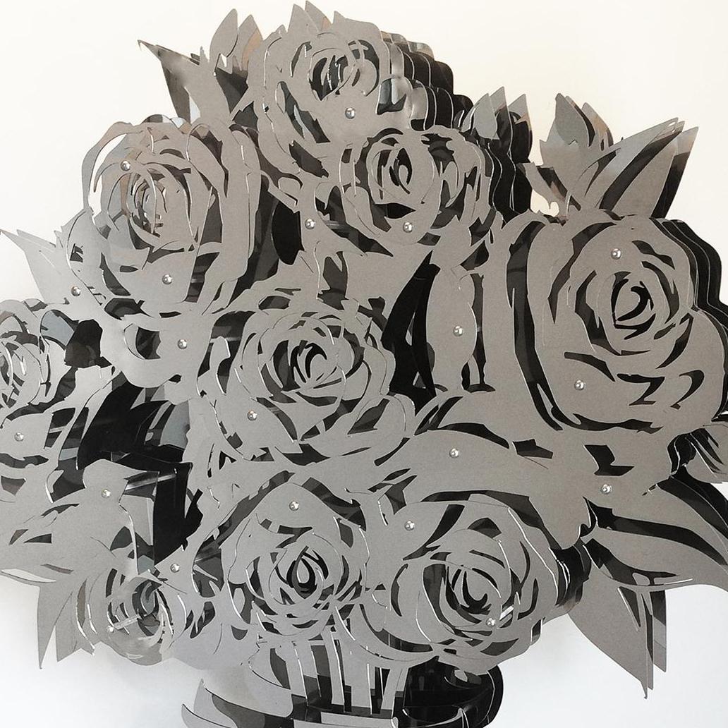 Vase of Roses - Mirrored Stainless 42 - Contemporary Sculpture by Michael Kalish