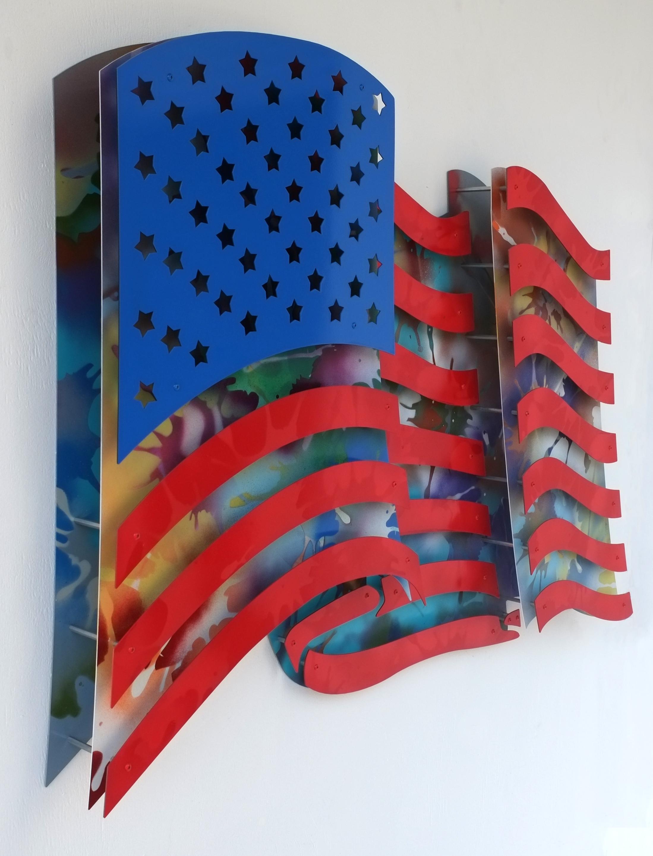 Amerikanische Flagge – Mehrfarbige (Pop-Art), Sculpture, von Michael Kalish