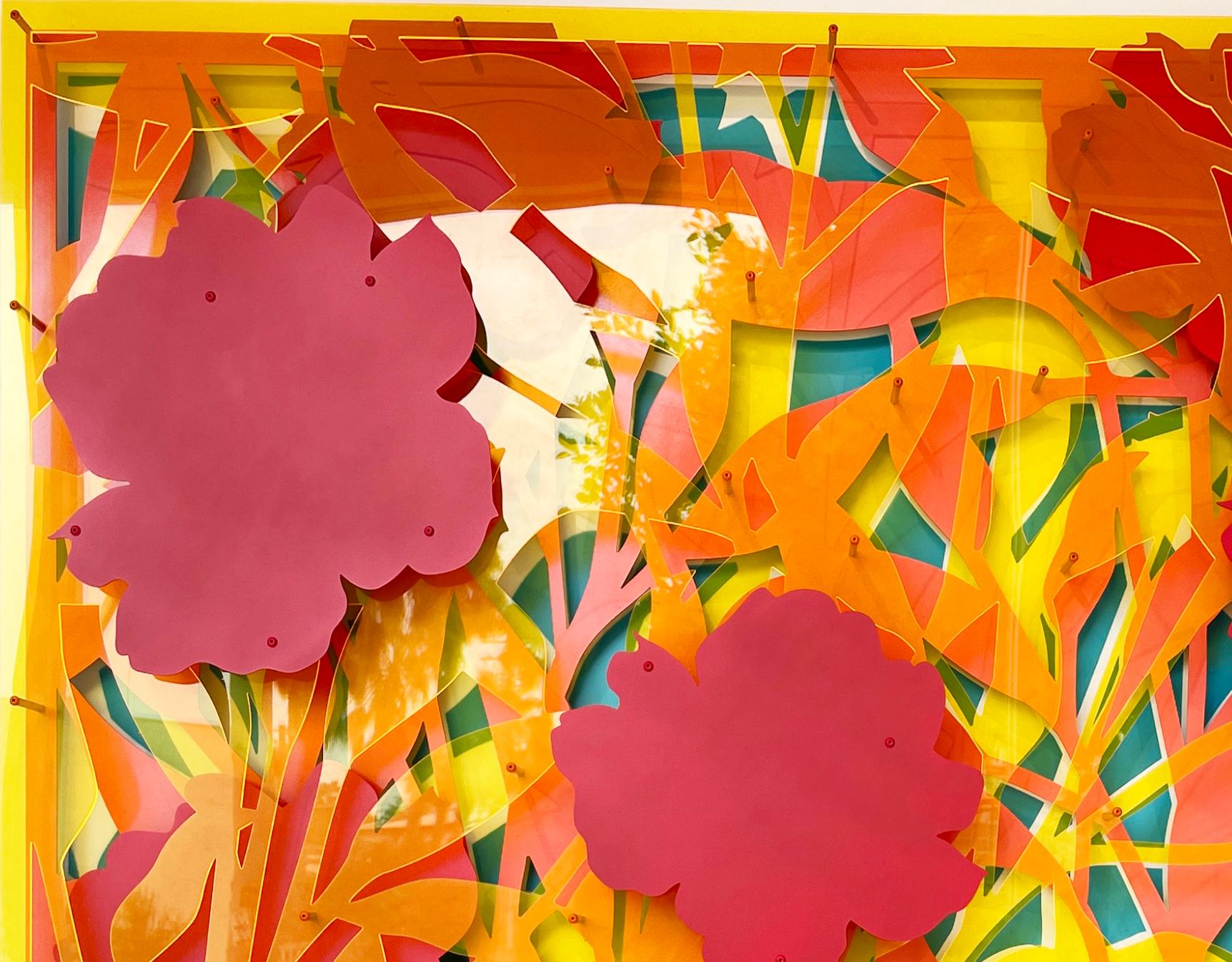 jaune à fleurs abstraites sur corail - Painting de Michael Kalish