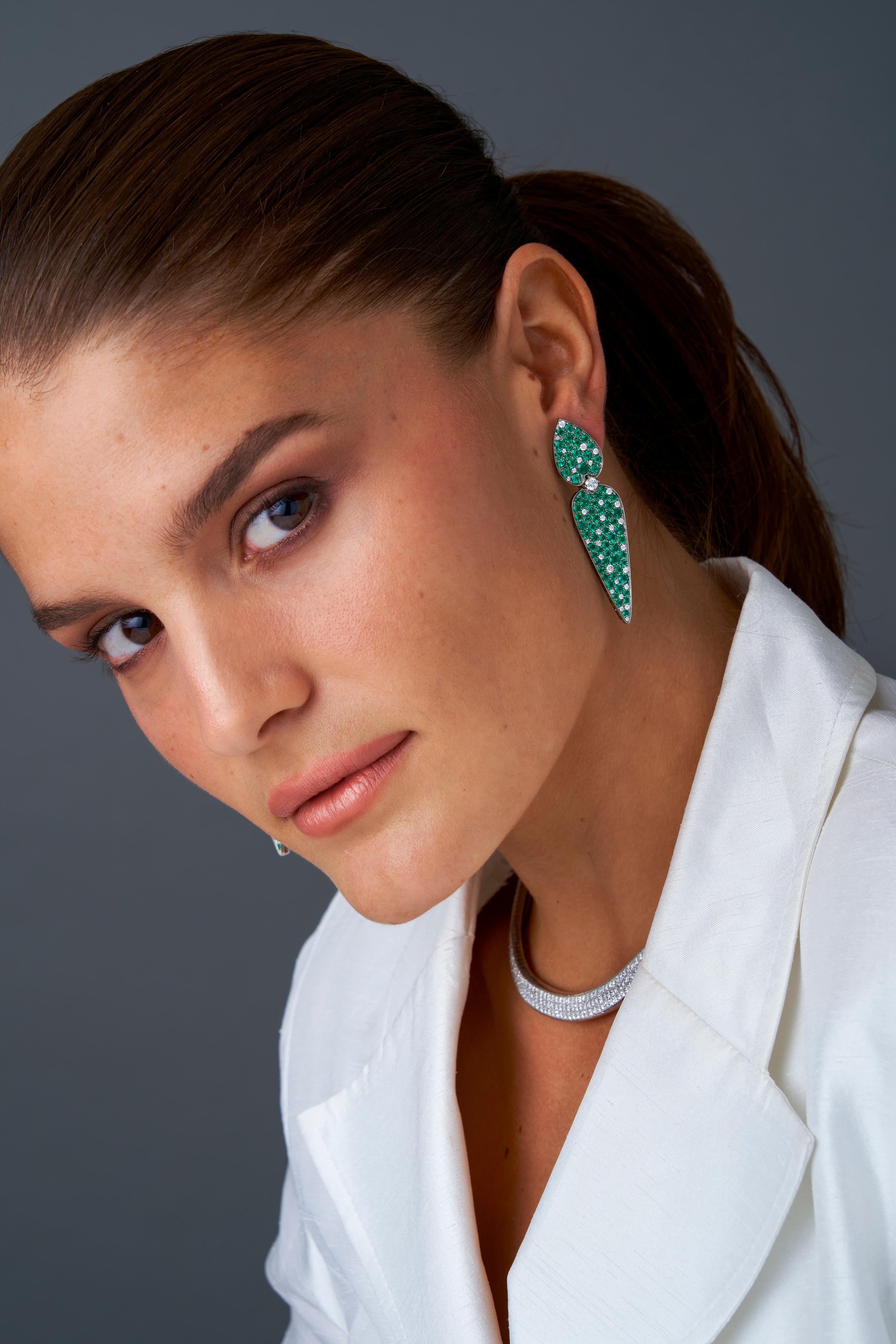 Michael Kanners Colombian Emerald Titanium Earrings In New Condition For Sale In Bal Harbour, FL