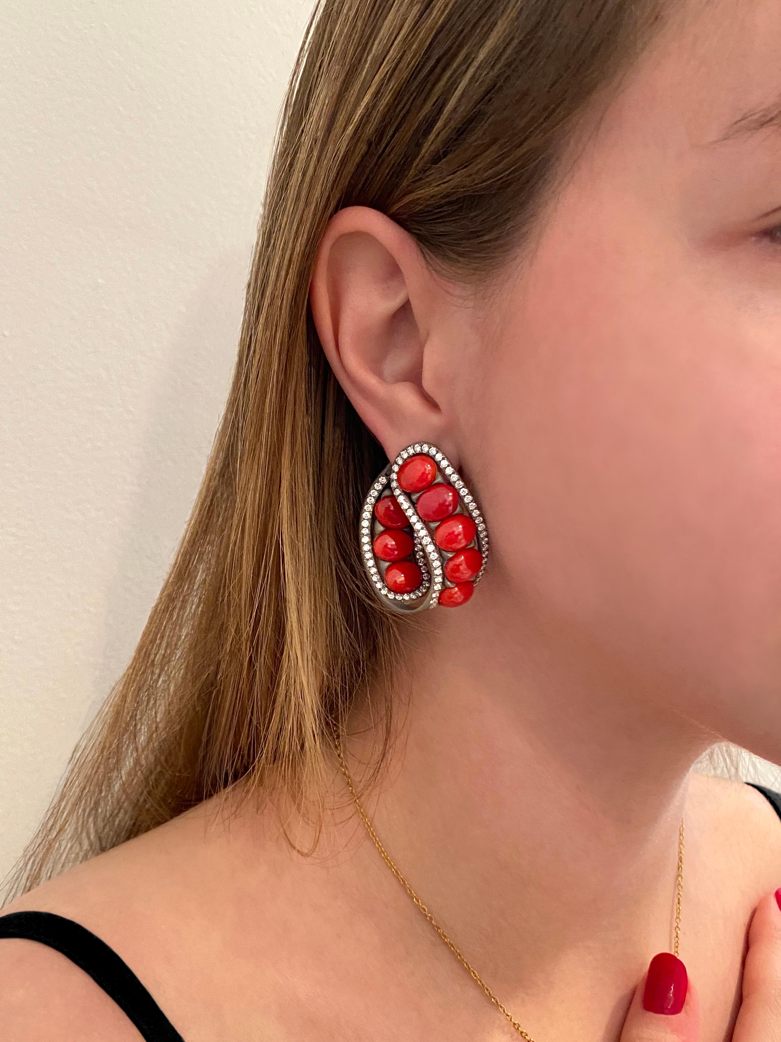 Michael Kanners, boucles d'oreilles corail, diamants et titane en vente 2