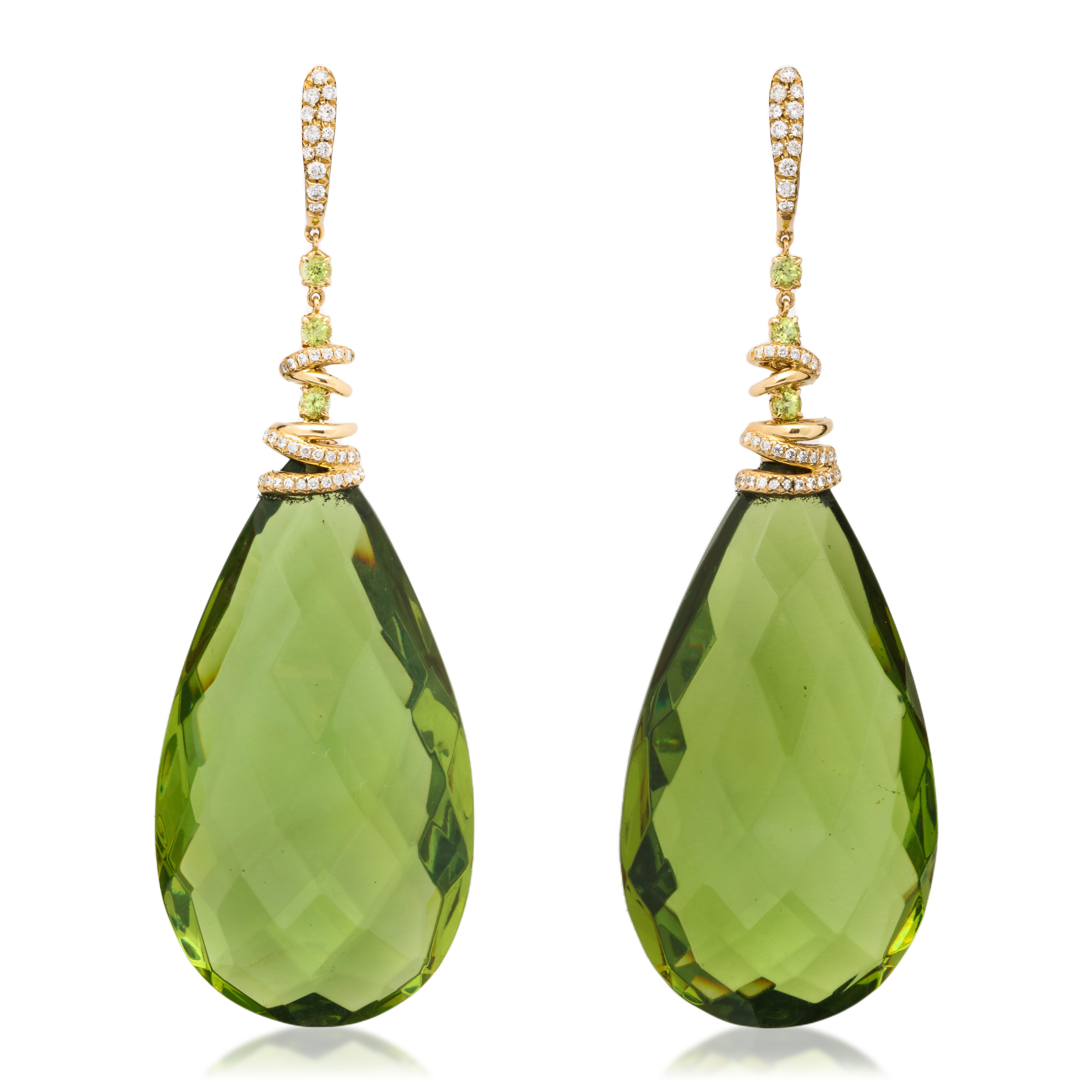 Clips d'oreilles en goutte en or avec péridot vert ambré et diamants de Michael Kanners Neuf - En vente à Bal Harbour, FL