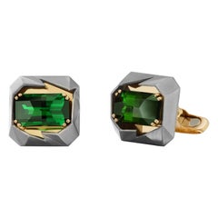 Michael Kanners Boutons de manchette en or rose et titane avec tourmaline verte taillée Precision