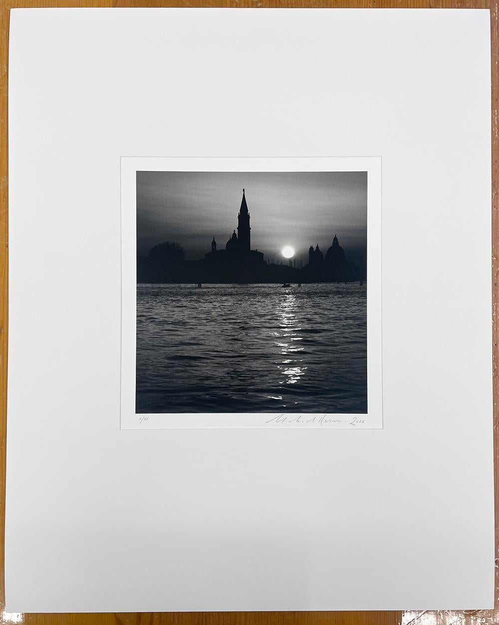 Basilica di San Giorgio Maggiore, Studio 2, Venezia, Italia - Architettura, Tramonto - Photograph di Michael Kenna