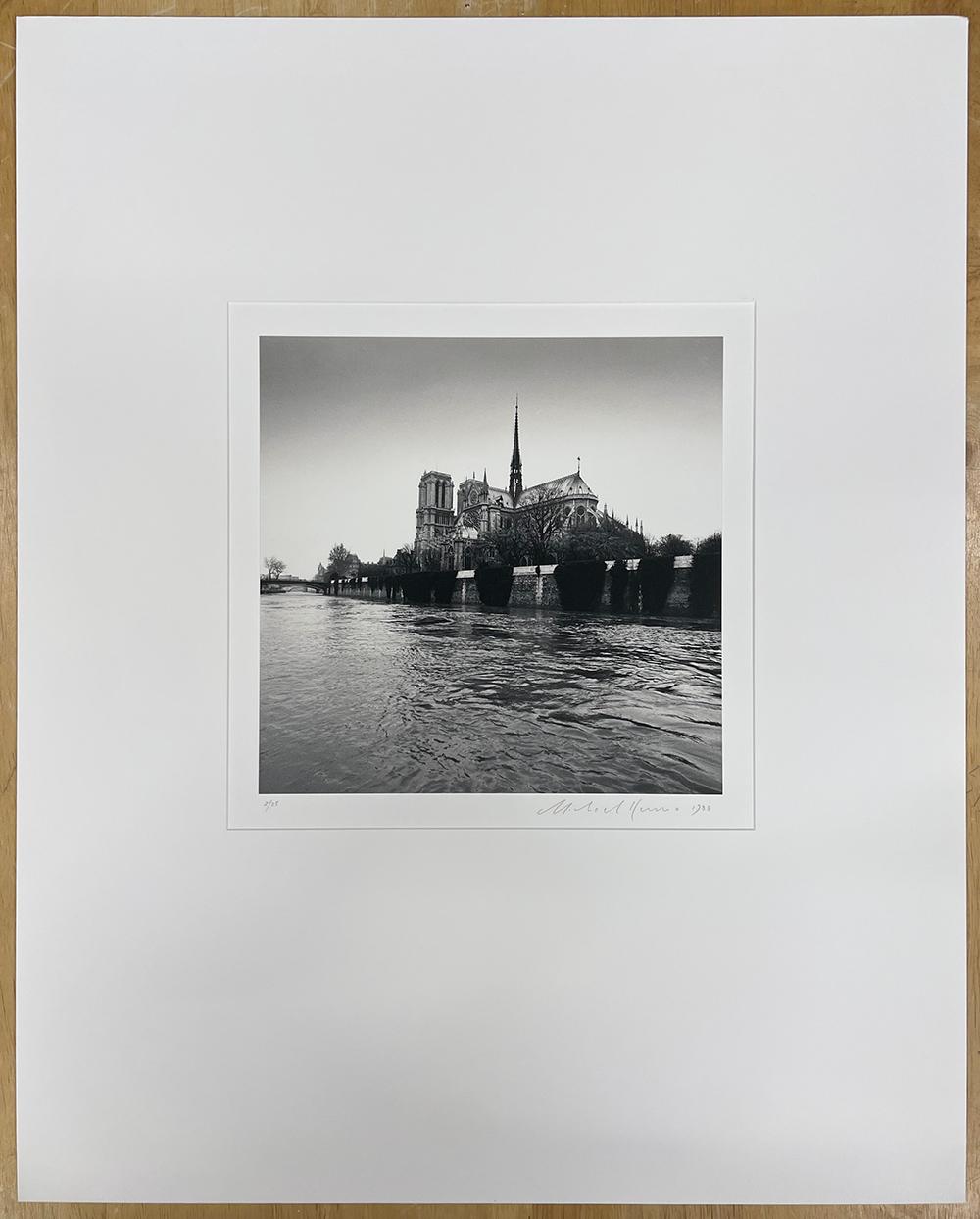 Notre Dame, Studio 5, Parigi, Francia - Photograph di Michael Kenna