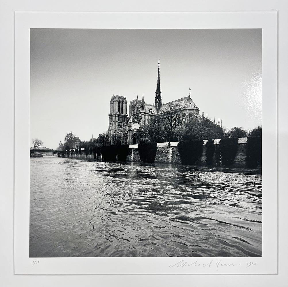 Notre Dame, Studio 5, Parigi, Francia - Photograph Contemporaneo di Michael Kenna
