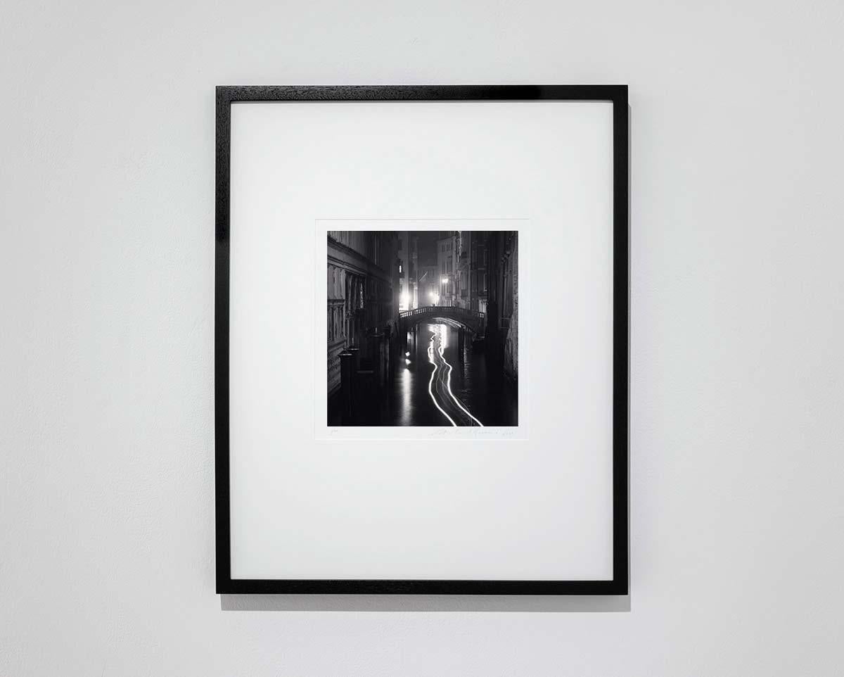 Puente de la Canónica, Venecia, Italia - Photograph de Michael Kenna