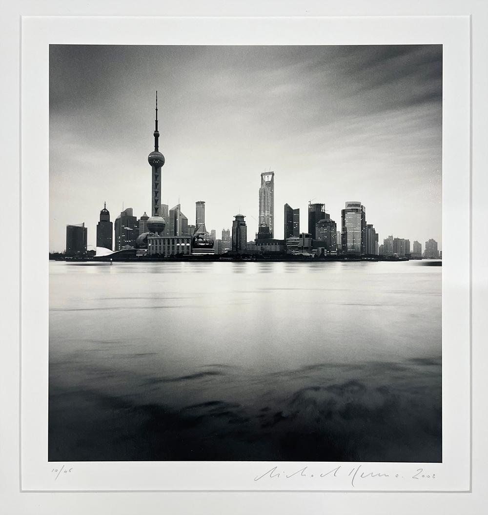 Skyline, Shanghai, Studie 3, China (Zeitgenössisch), Photograph, von Michael Kenna
