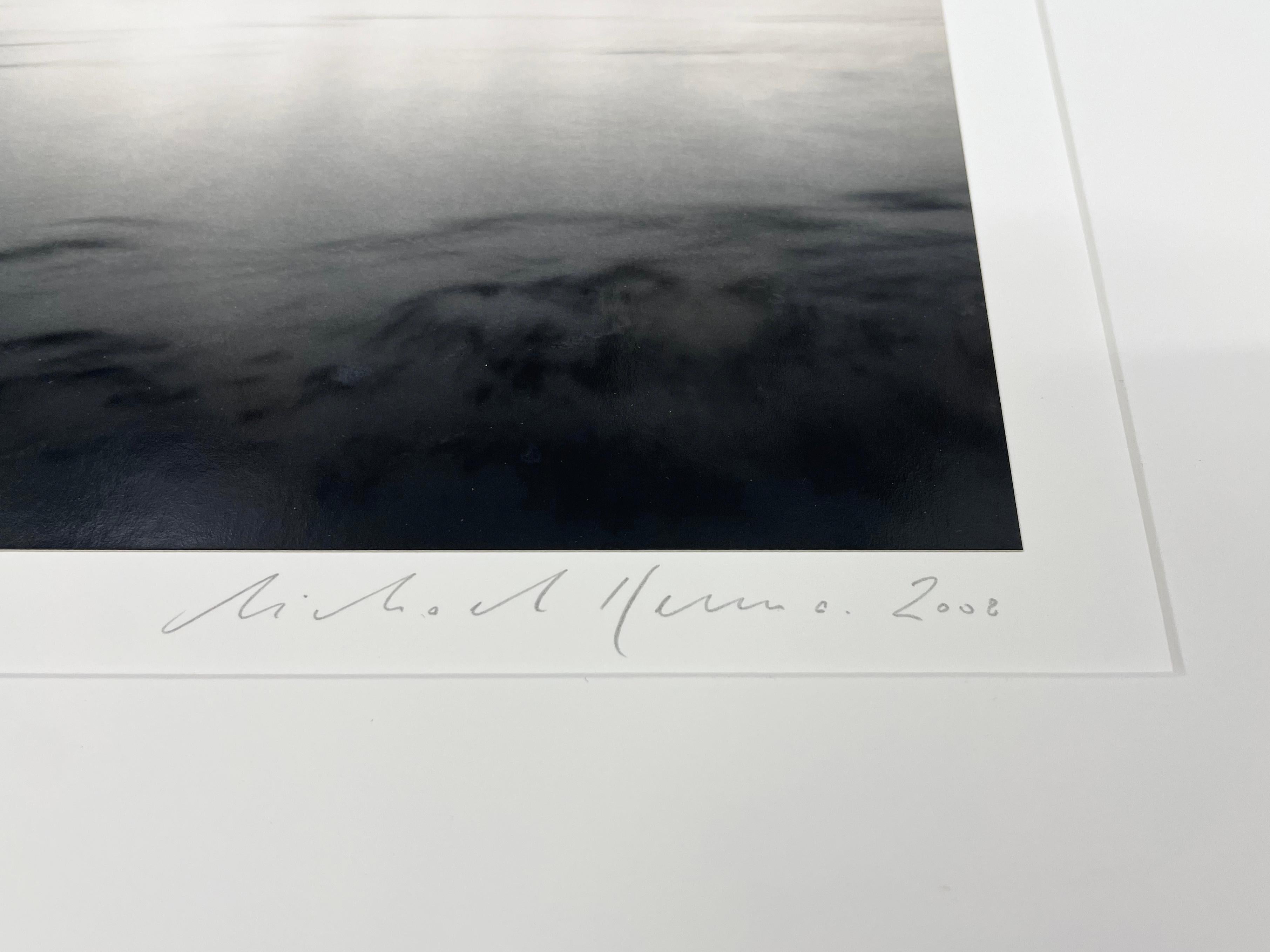 Skyline, Shanghai, Studie 3, China (Schwarz), Black and White Photograph, von Michael Kenna