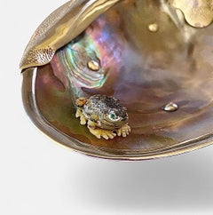 Michael Kneebone – Schmuckschale aus Abalone-Muschel, Silber, Perlmutt und Smaragd