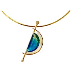 Michael Kneebone Pendentif en or jaune et blanc avec apatite et diamants