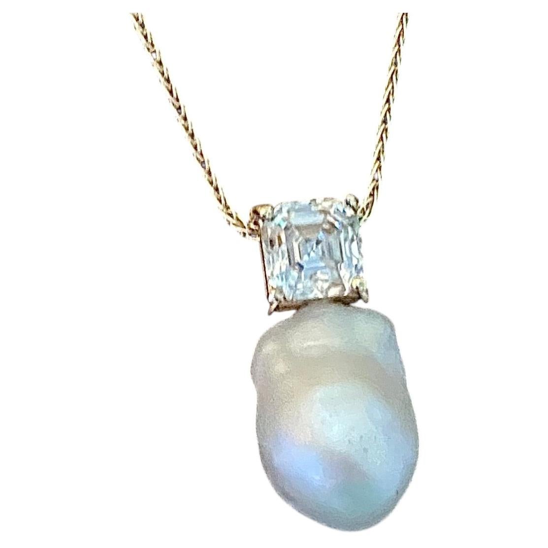 Colgante de Michael Kneebone con moissanita de corte Asscher y perla de los Mares del Sur de Paspaley