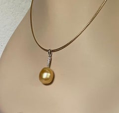 Michael Kneebone Collana barocca con perle dorate dei mari del sud e diamanti su cavo