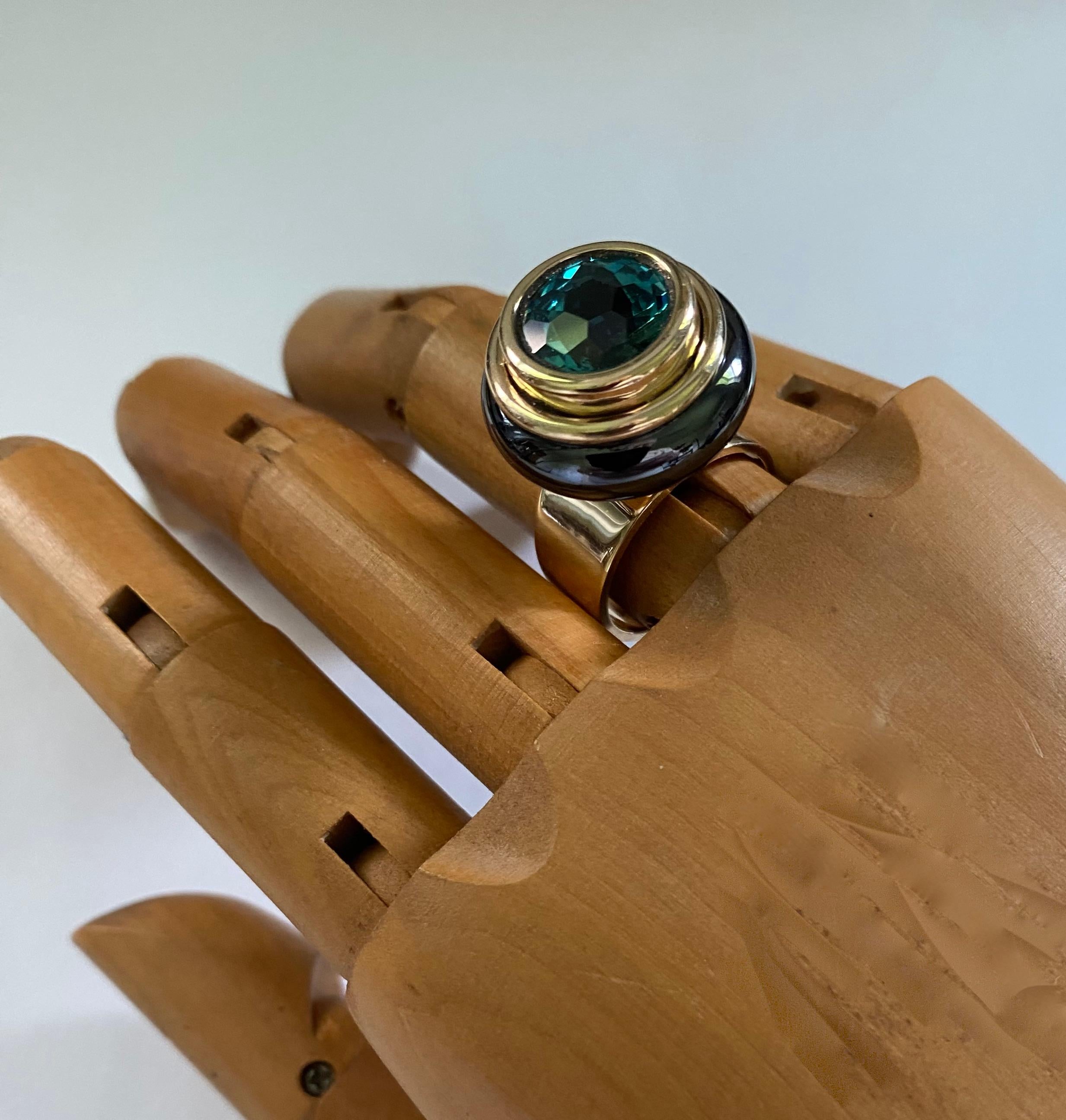 Michael Kneebone Topacio azul/verde Jade negro Anillo de cóctel informal en venta 4