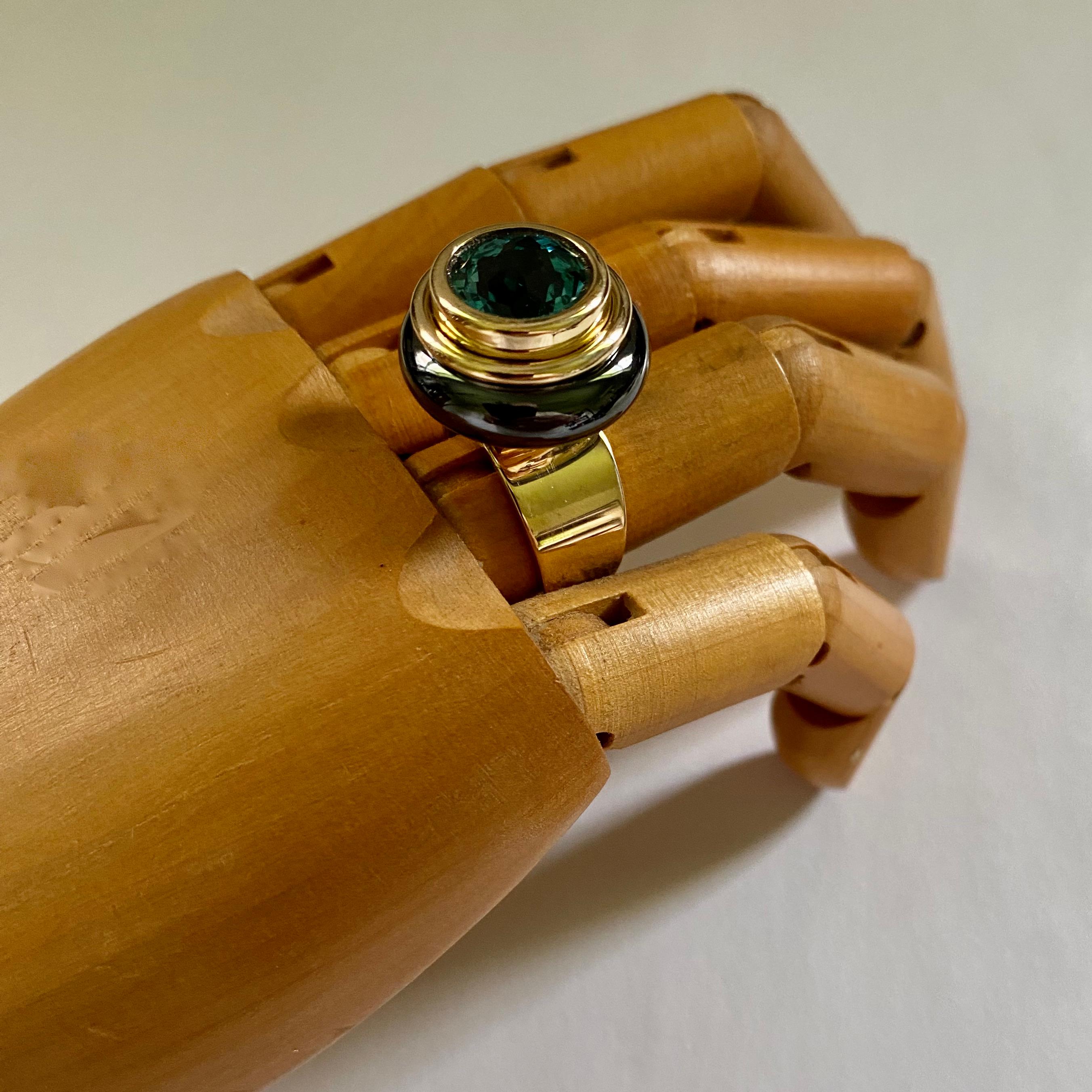 Michael Kneebone Topacio azul/verde Jade negro Anillo de cóctel informal en venta 2