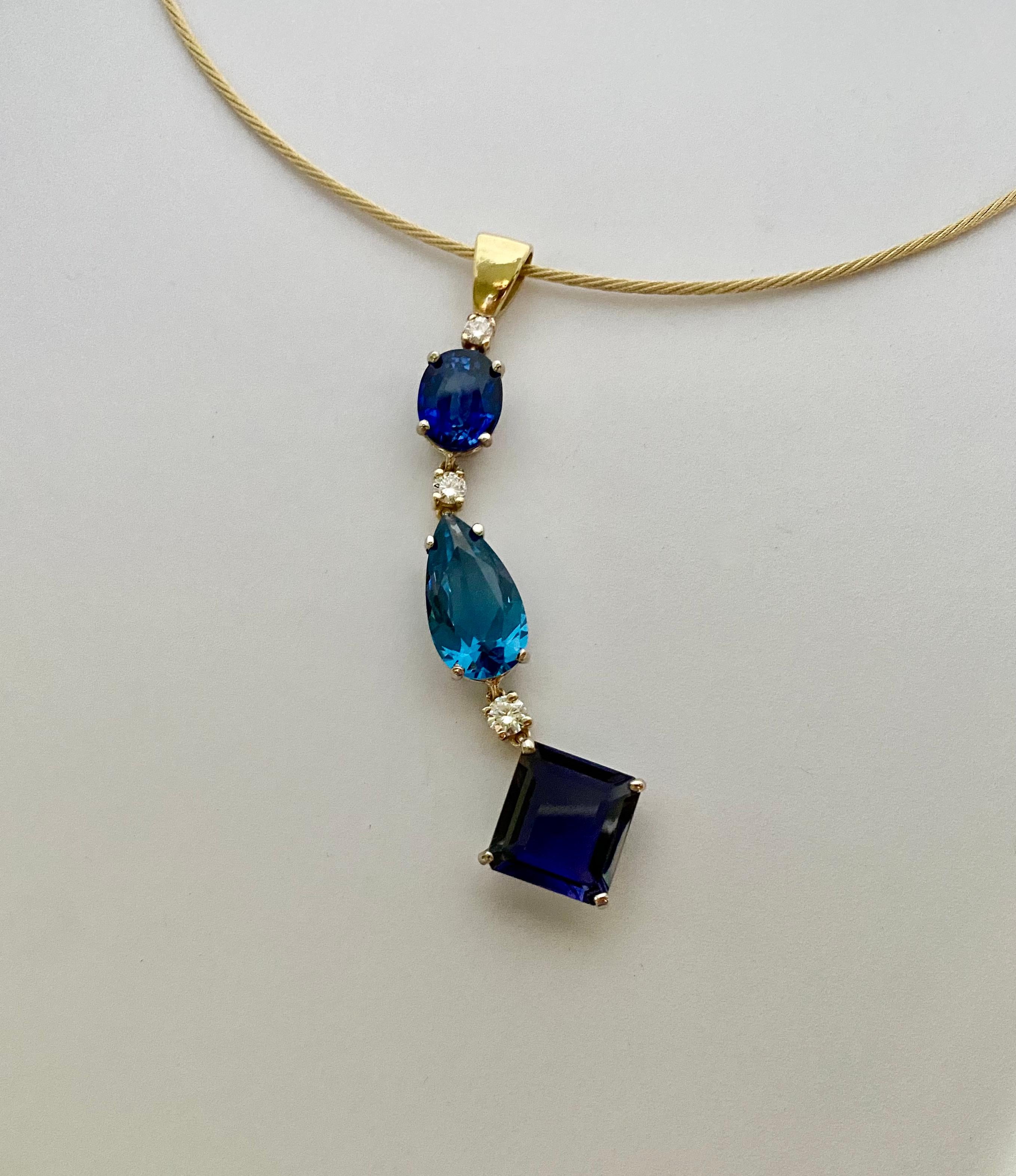 Contemporain Michael Kneebone Pendentif Stiletto en topaze bleue, apatite, iolite et diamant en vente