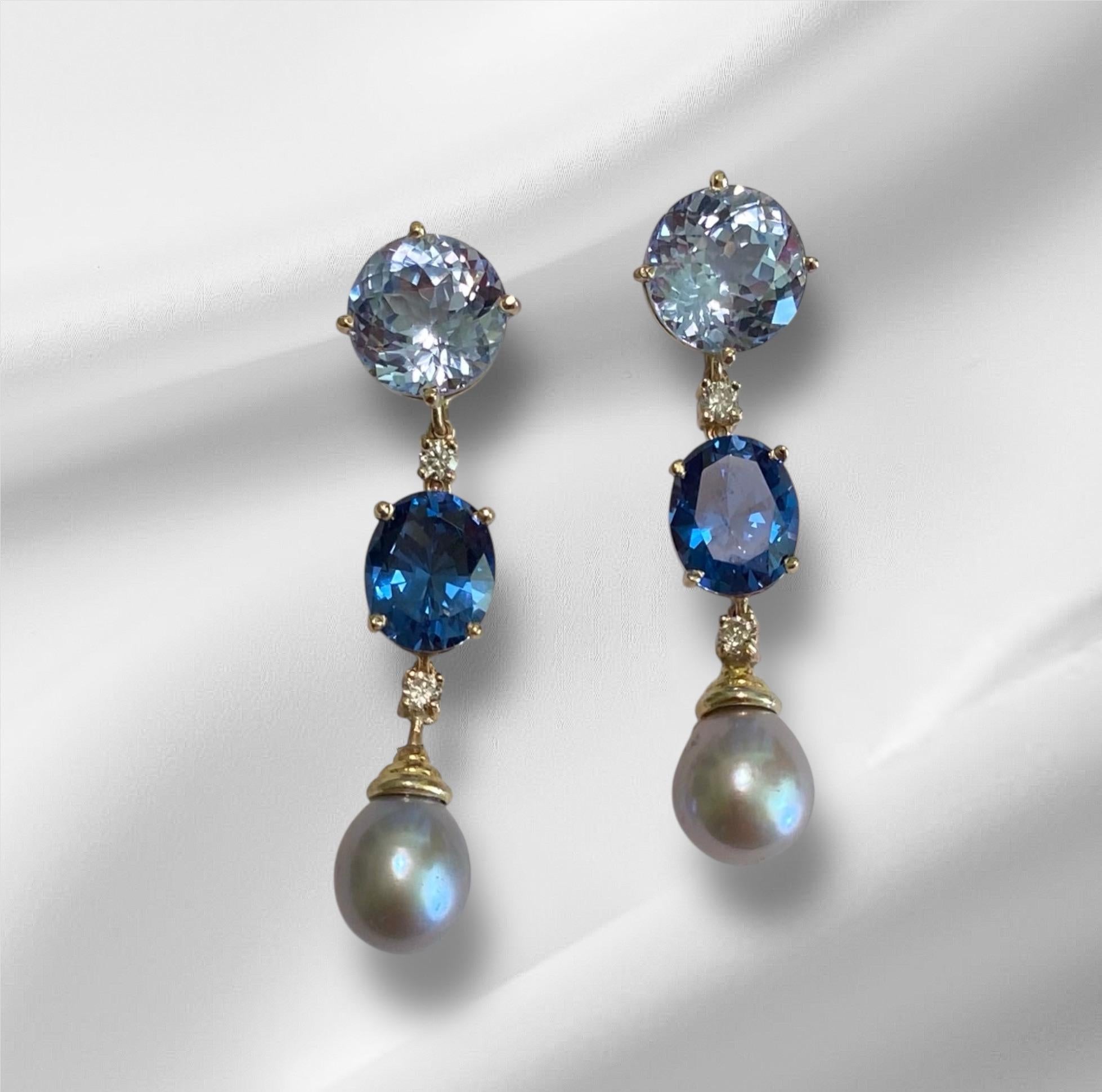Michael Kneebone - Boucles d'oreilles pendantes en topaze bleue, diamant et perle en vente 3