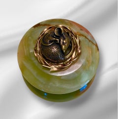 Michael Kneebone Bronze Schlafender Siebenschläfer Onyx Gold Ring Box