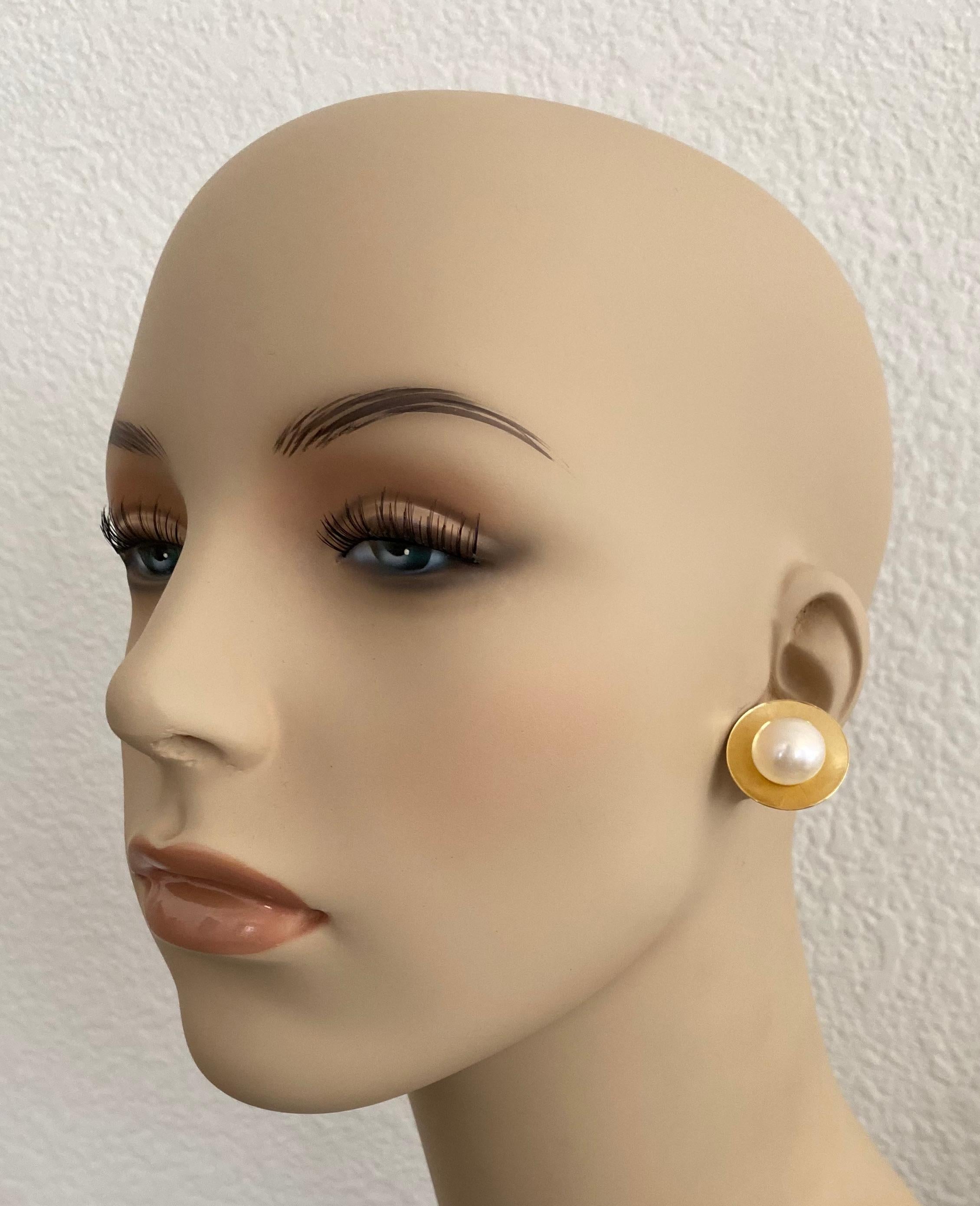 Michael Knöchelknopf Perle 18k Gelbgold Ohrringe (Rundschliff)