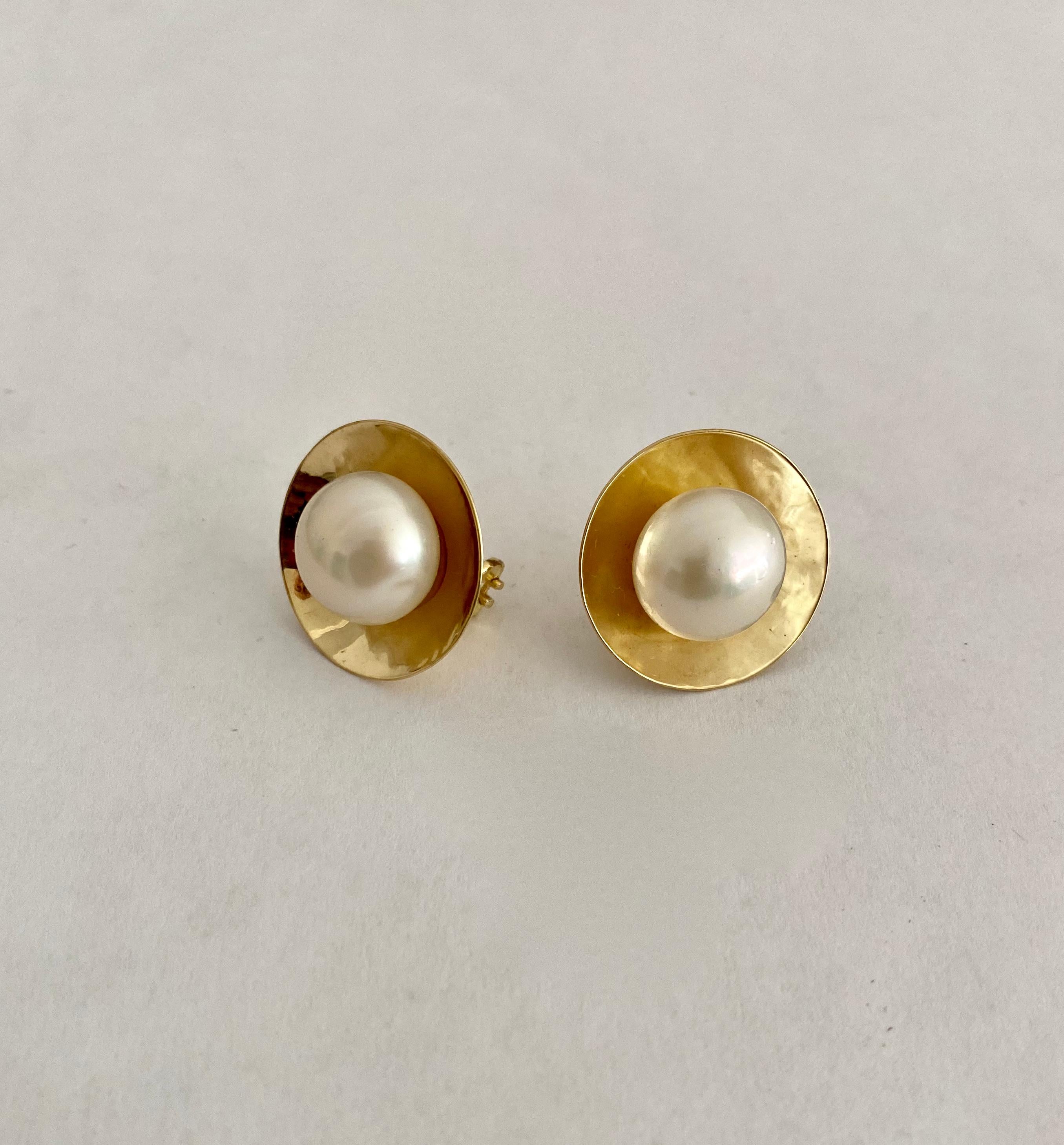 Michael Knöchelknopf Perle 18k Gelbgold Ohrringe 3
