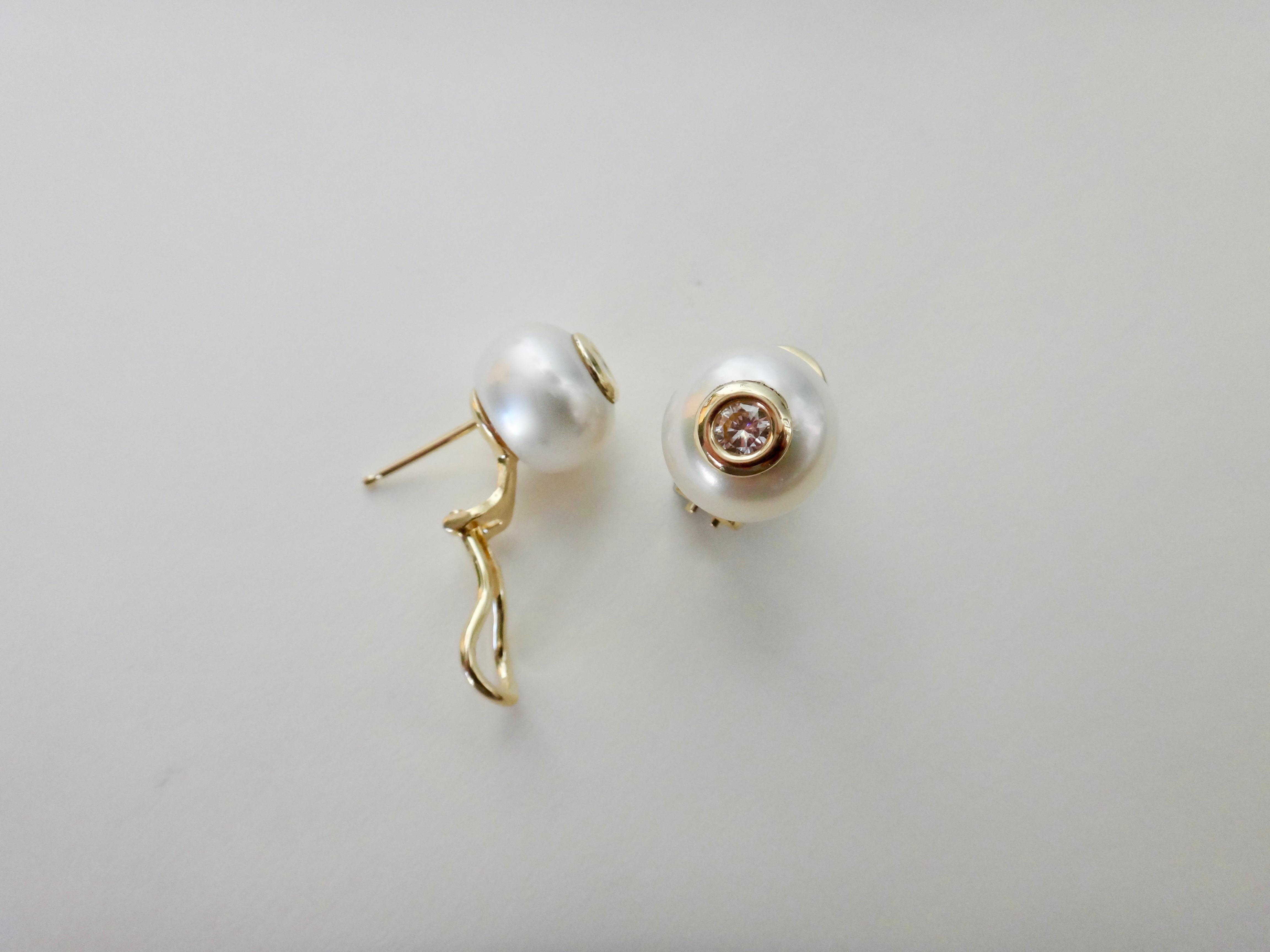 Women's Michael Kneebone Button Pearl Inlayed White Diamond Stud Earrings